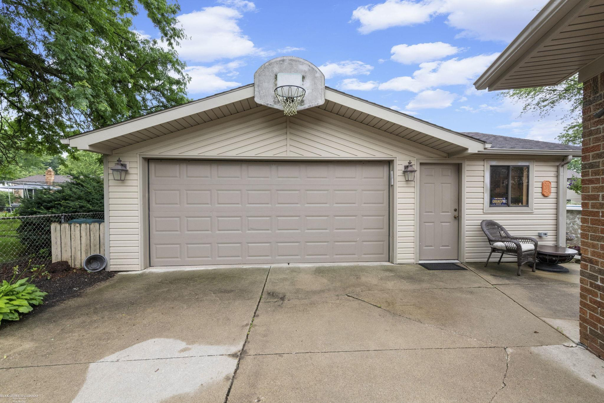 41563 Cimarron Street, Clinton Twp, MI 48038 — Photo 34