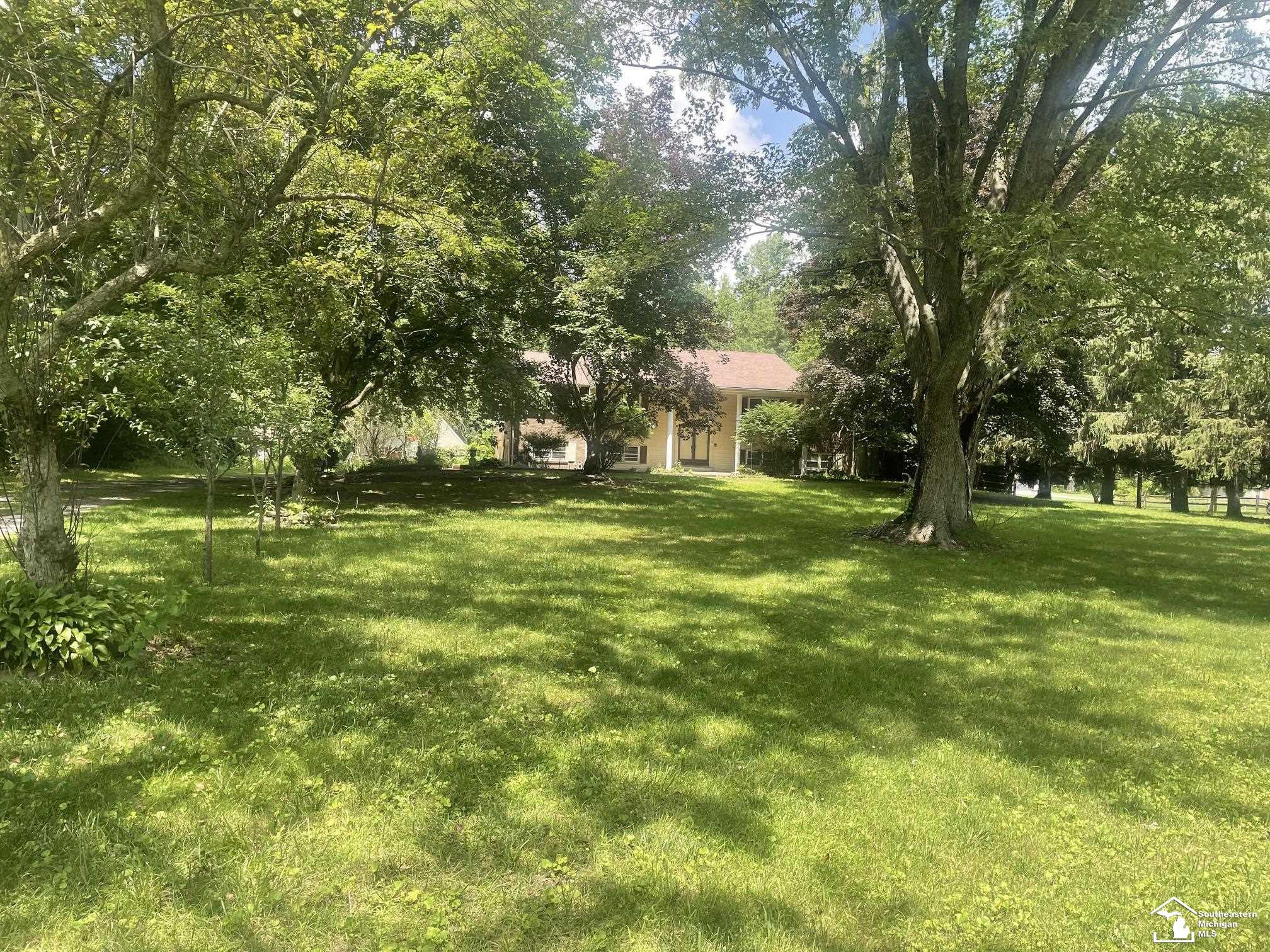 2998 Consear Road, Lambertville, MI 48144