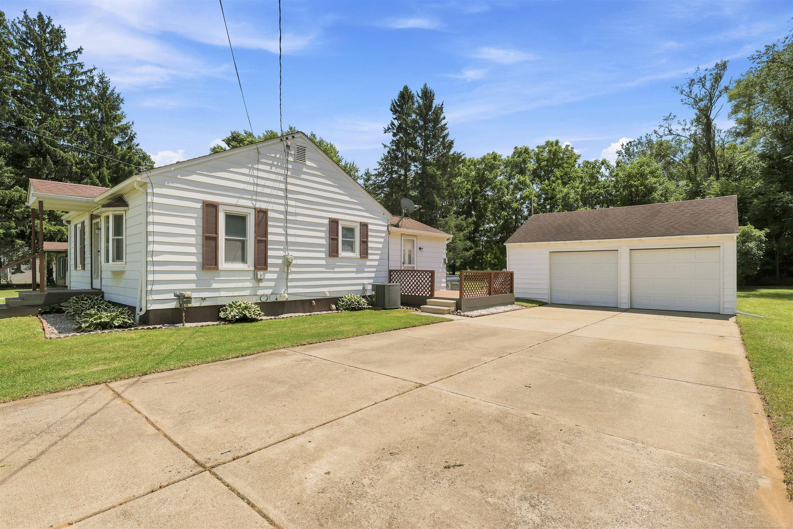 213 Peacock Walk, Jackson, MI 49202 — Photo 2