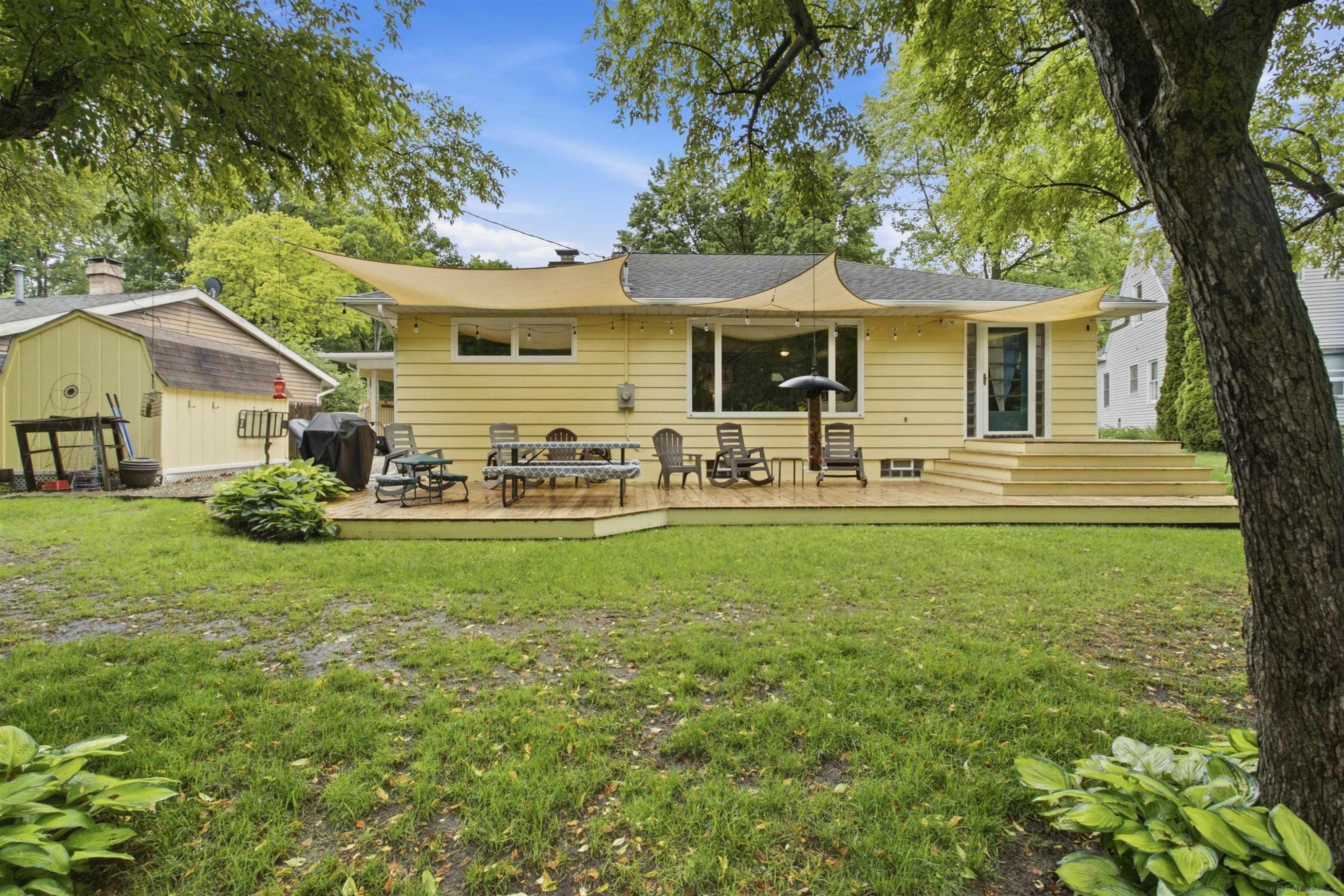 728 Lakeview Drive, Port Huron, MI 48060 — Photo 3