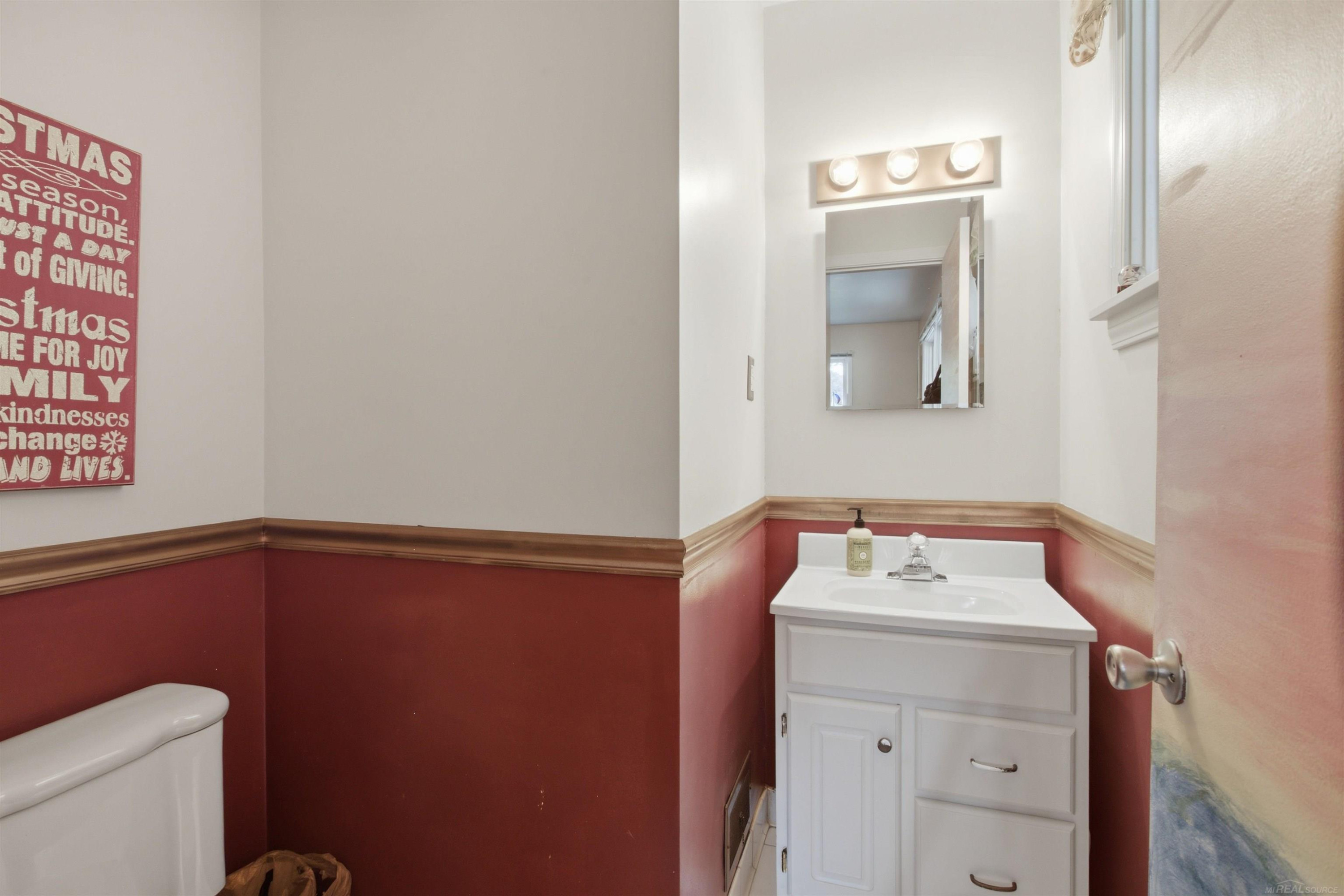 728 Lakeview Drive, Port Huron, MI 48060 — Photo 13