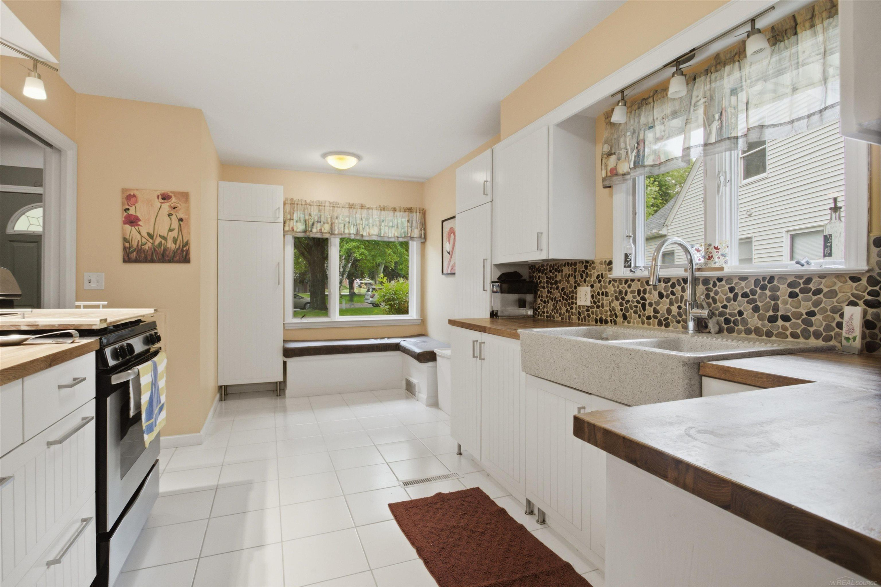 728 Lakeview Drive, Port Huron, MI 48060 — Photo 19
