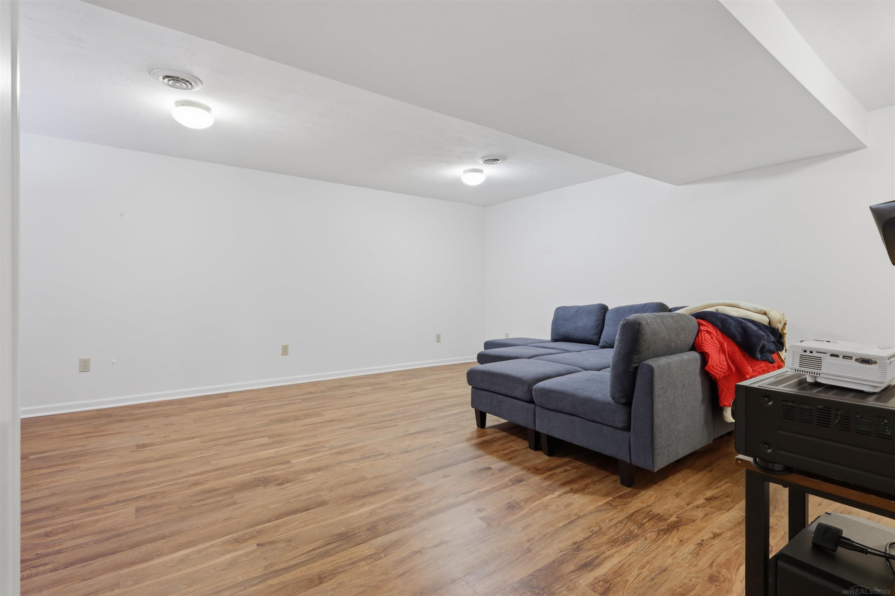 213 Peacock Walk, Jackson, MI 49202 — Photo 20