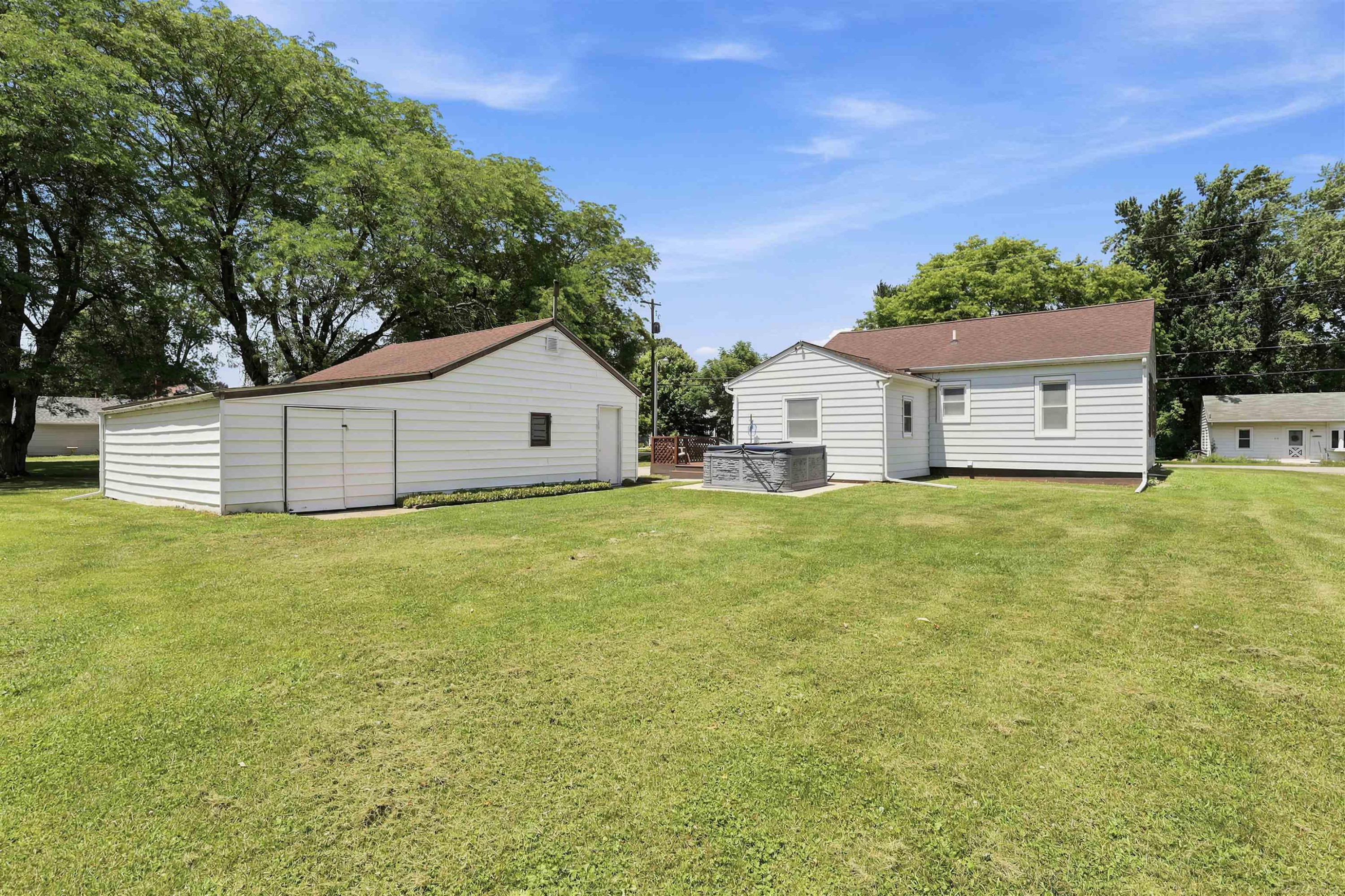 213 Peacock Walk, Jackson, MI 49202 — Photo 23