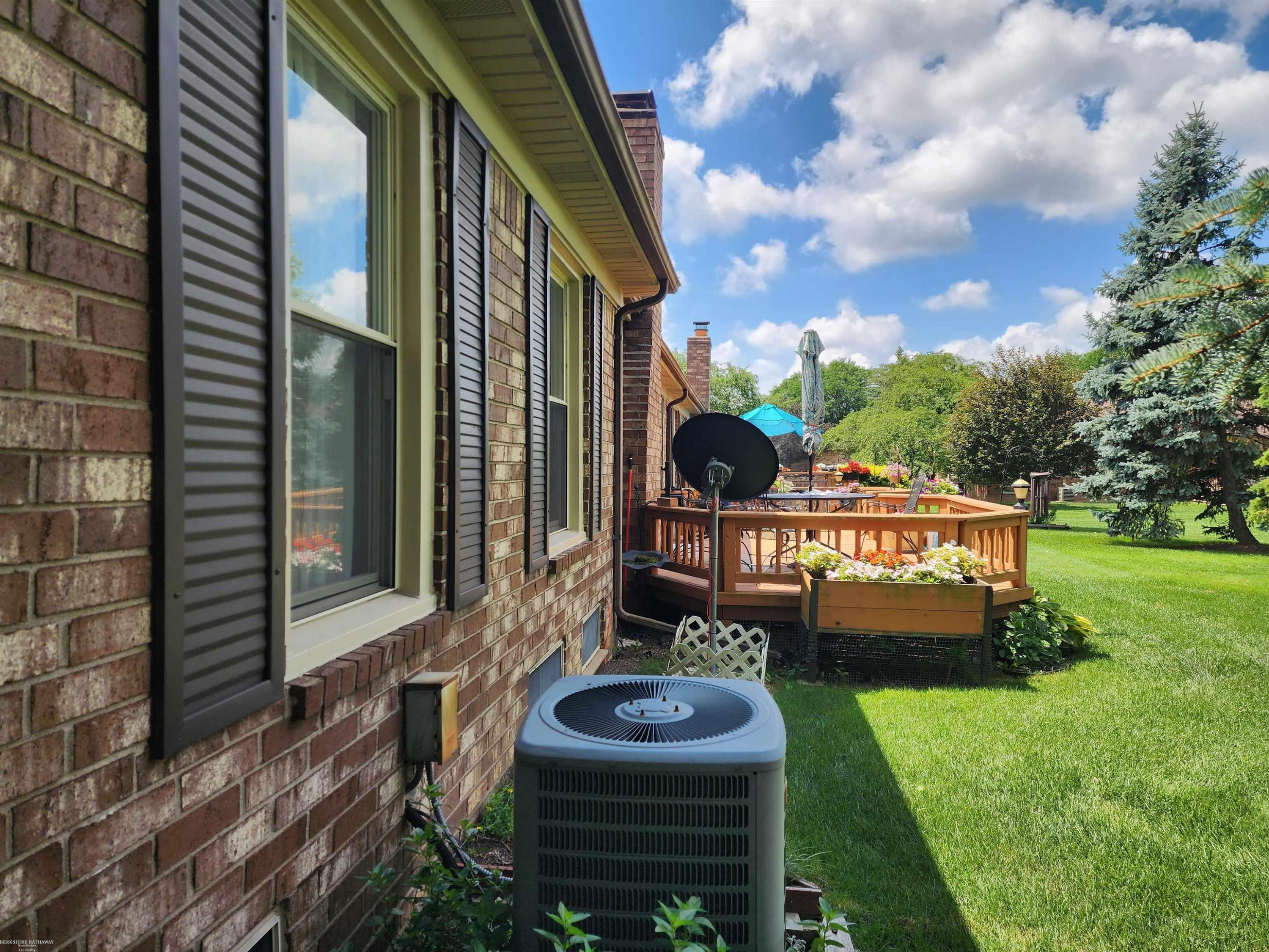49860 Potomac Court, 126, Utica, MI 48315 — Photo 12