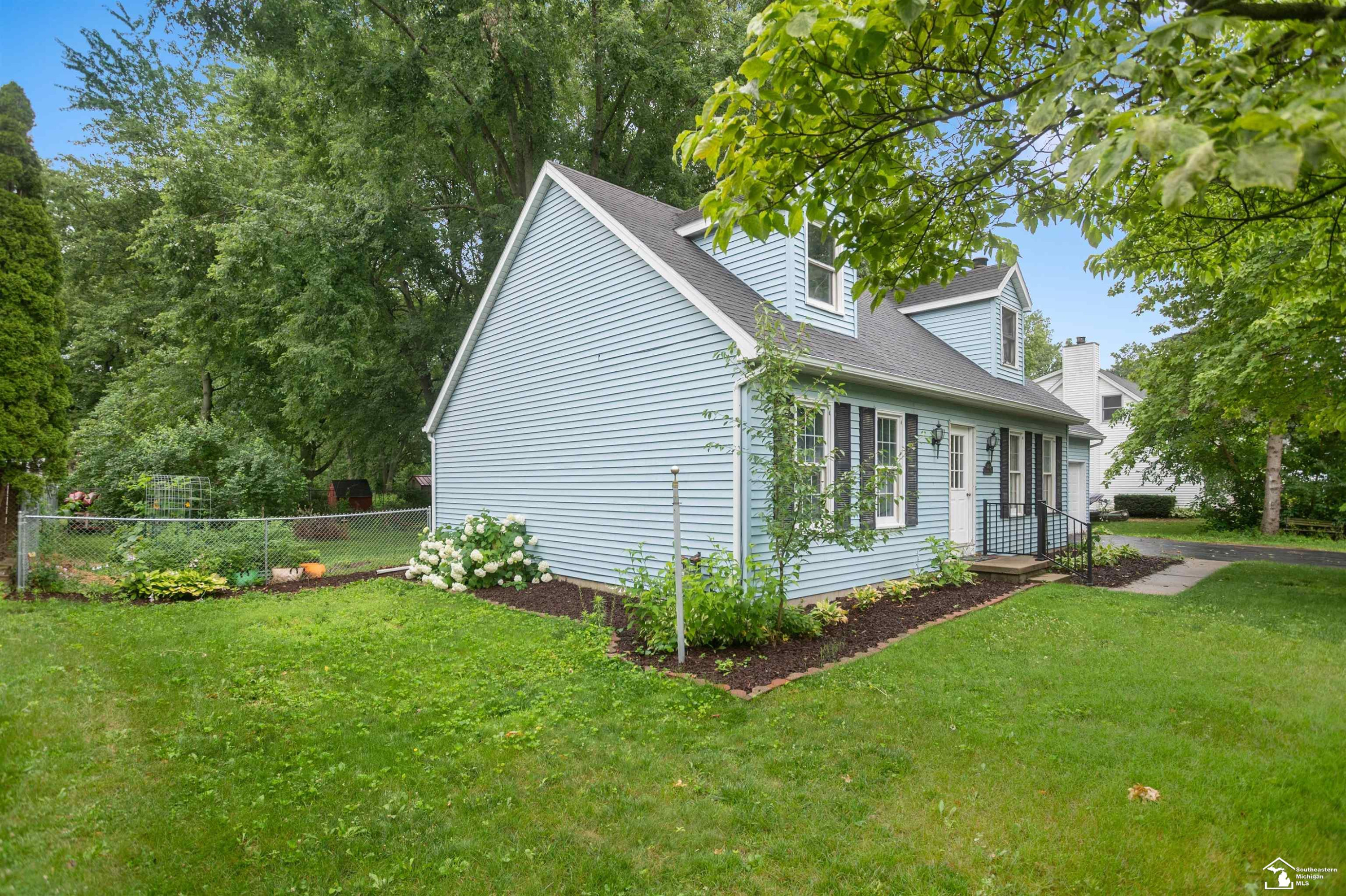 8858 Tanglewood Road, Temperance, MI 48182 — Photo 3