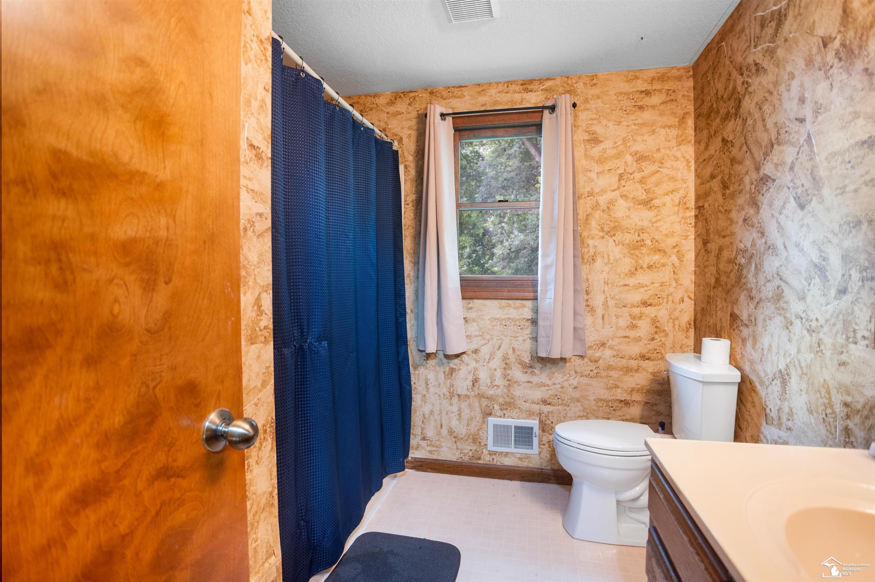 8858 Tanglewood Road, Temperance, MI 48182 — Photo 28