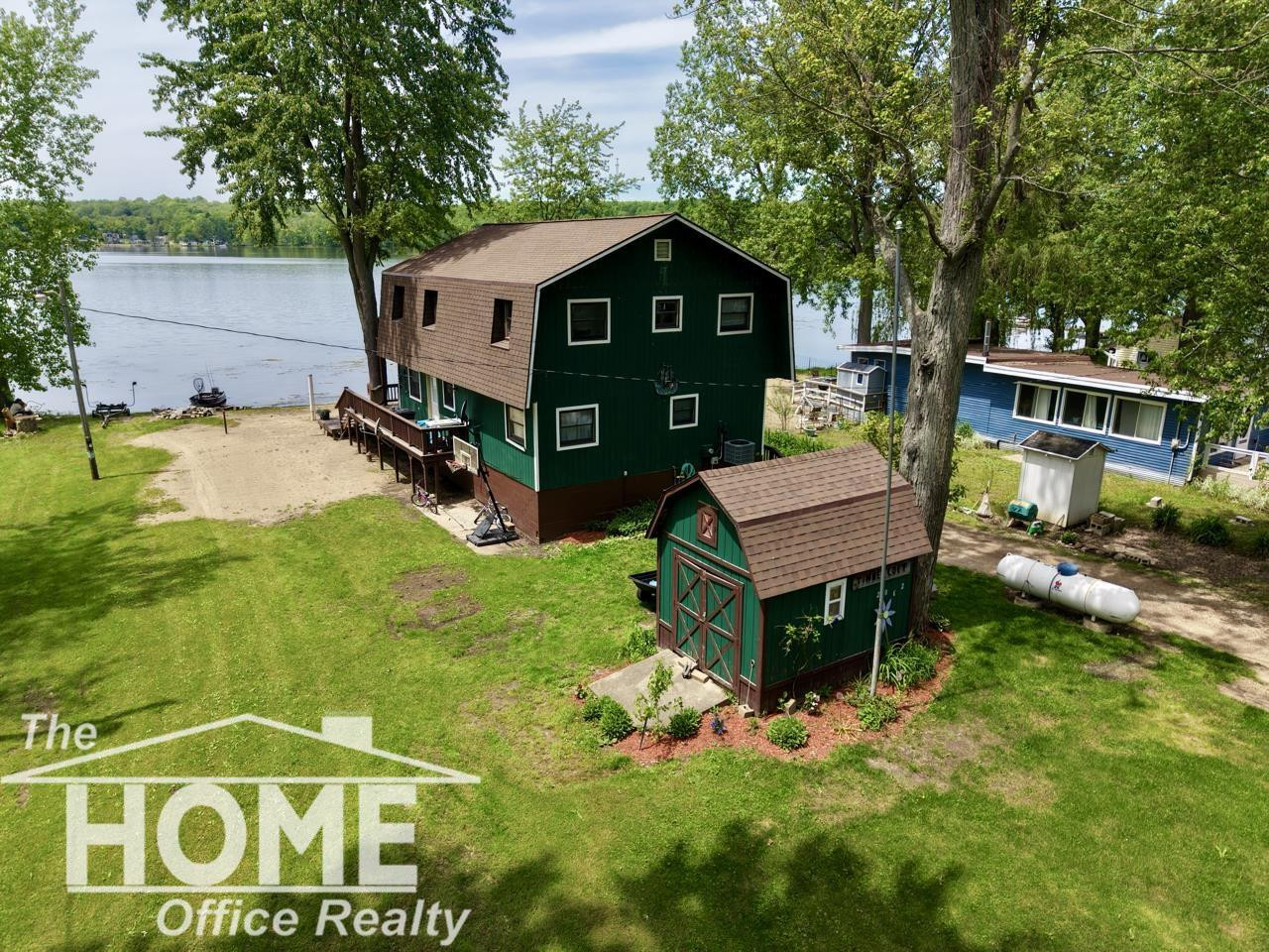 2032 Howard Point Drive, Nashville, MI 49073