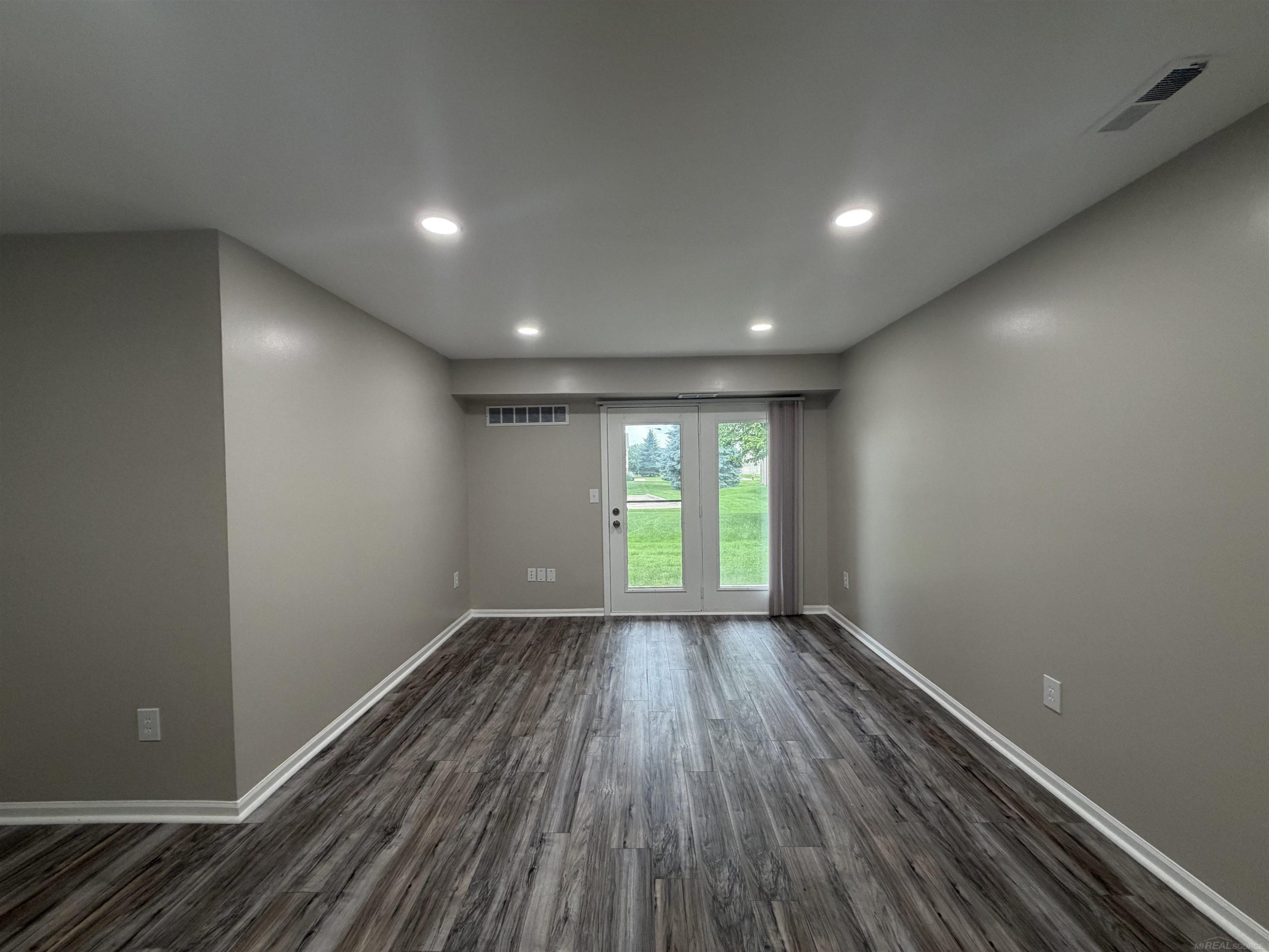 44411 Sunnyside Drive, Sterling Heights, MI 48313 — Photo 5