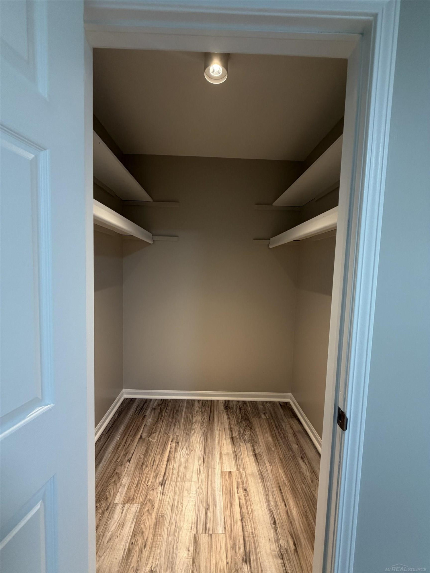 44411 Sunnyside Drive, Sterling Heights, MI 48313 — Photo 17