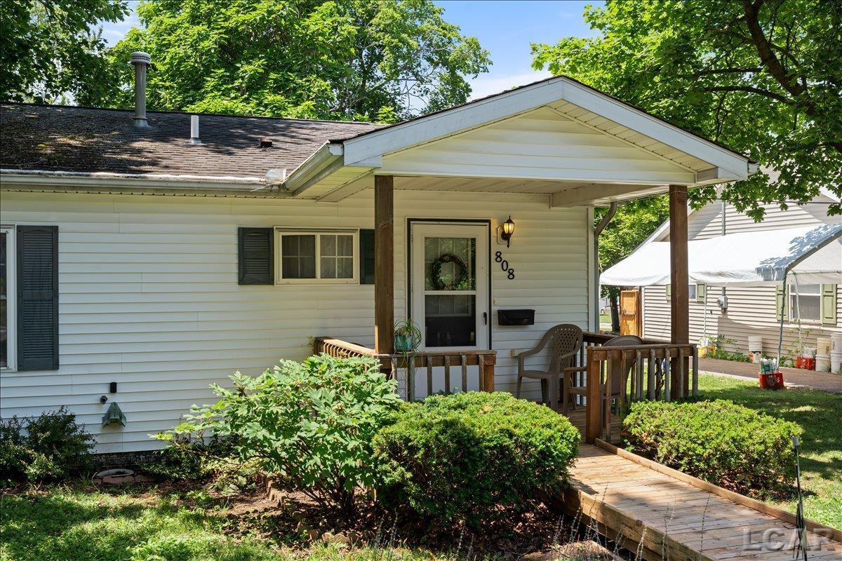 808 S Winter Street, Adrian, MI 49221 — Photo 2