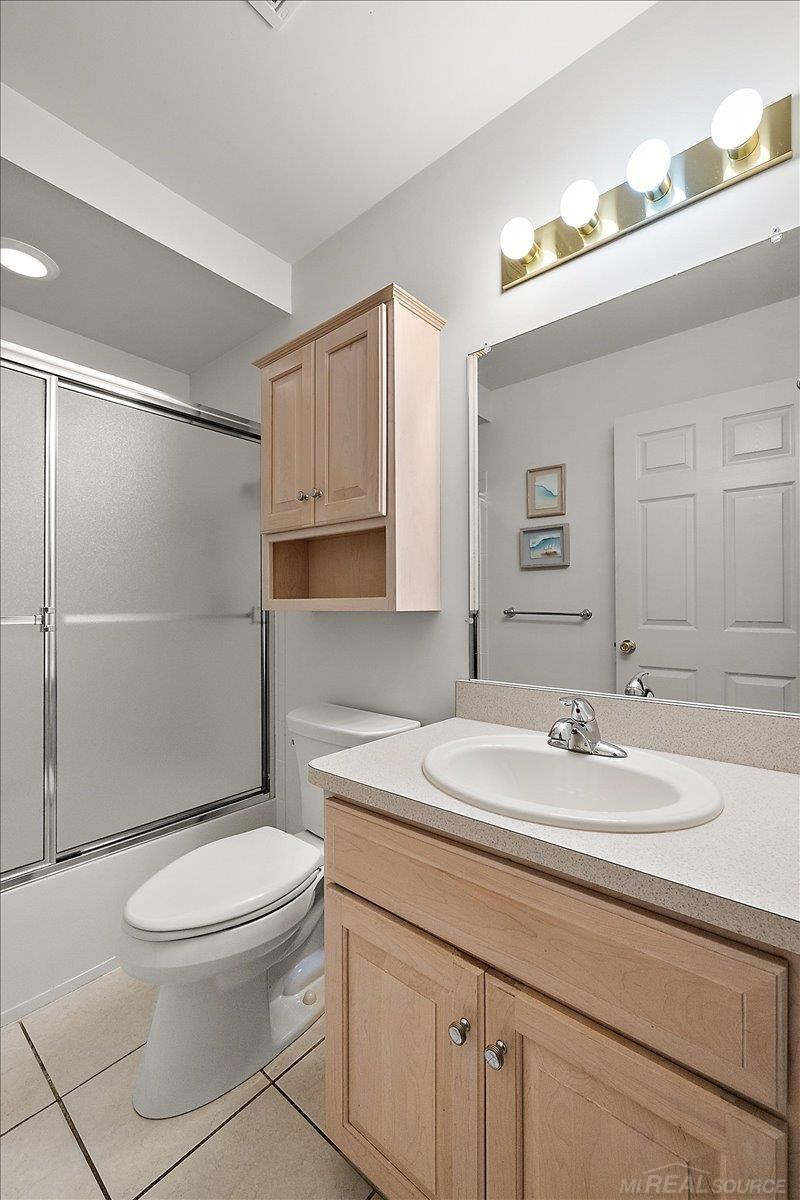 43350 Cove Drive, Clinton Twp, MI 48038 — Photo 33