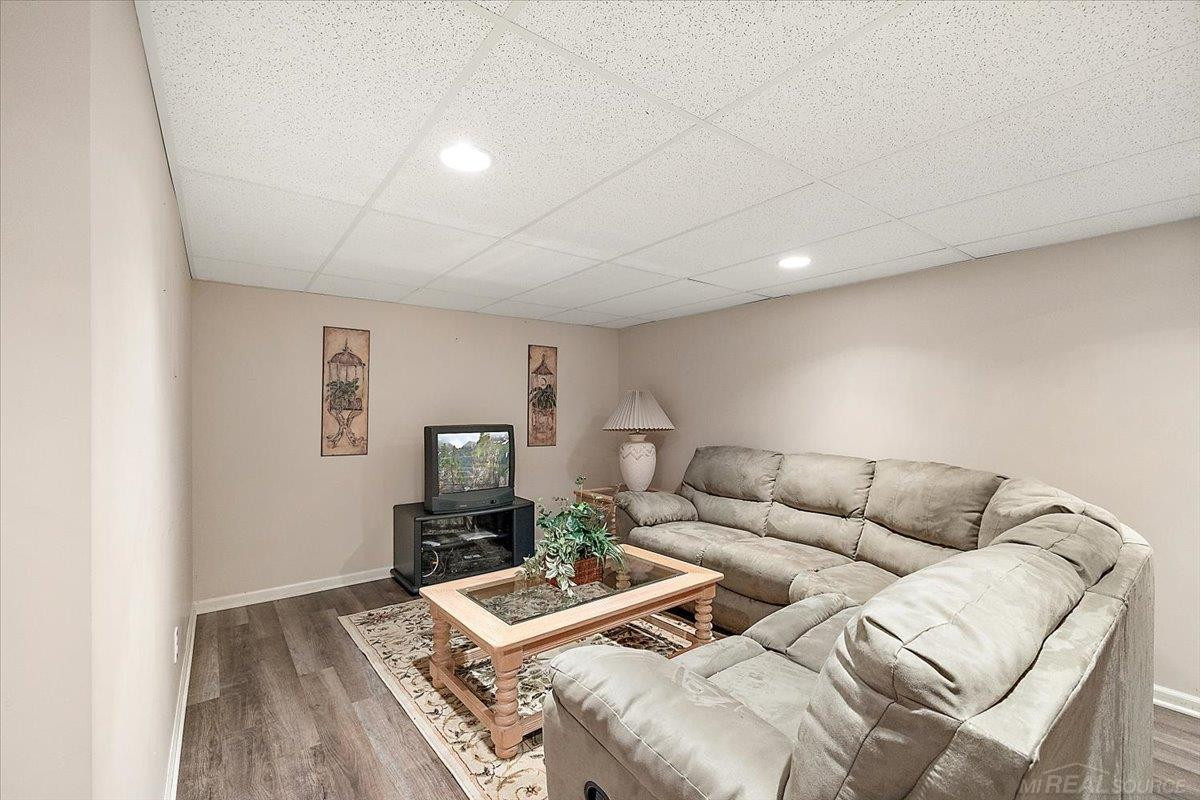 43350 Cove Drive, Clinton Twp, MI 48038 — Photo 41