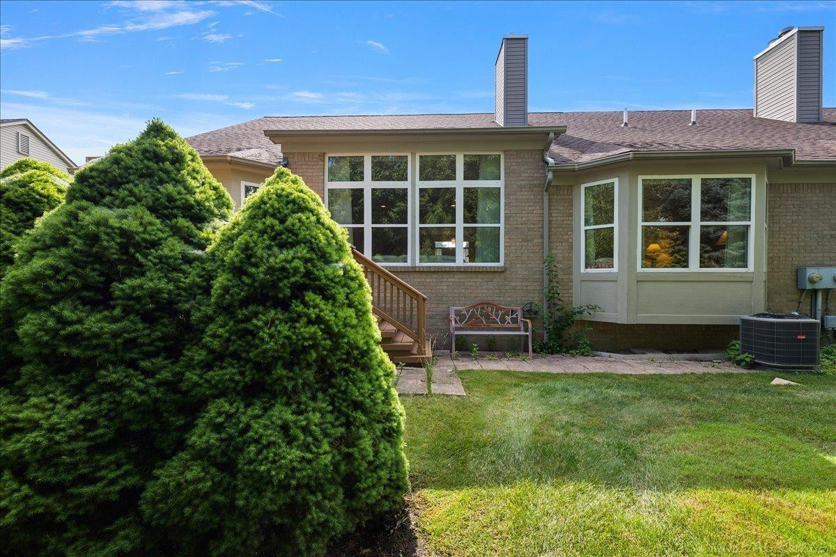 43350 Cove Drive, Clinton Twp, MI 48038 — Photo 49