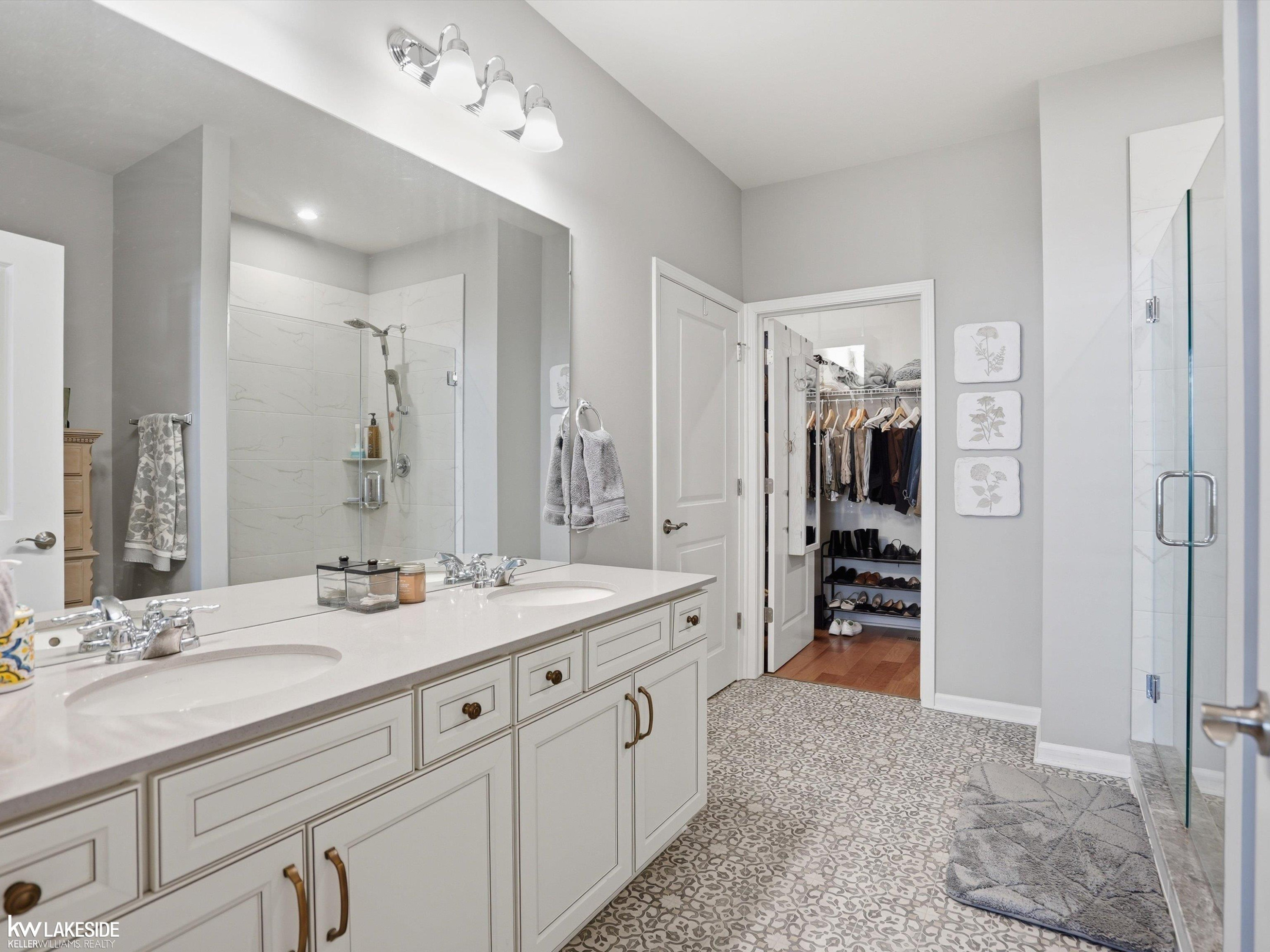 40617 TULIP TRCE, Clinton Twp, MI 48036 — Photo 16