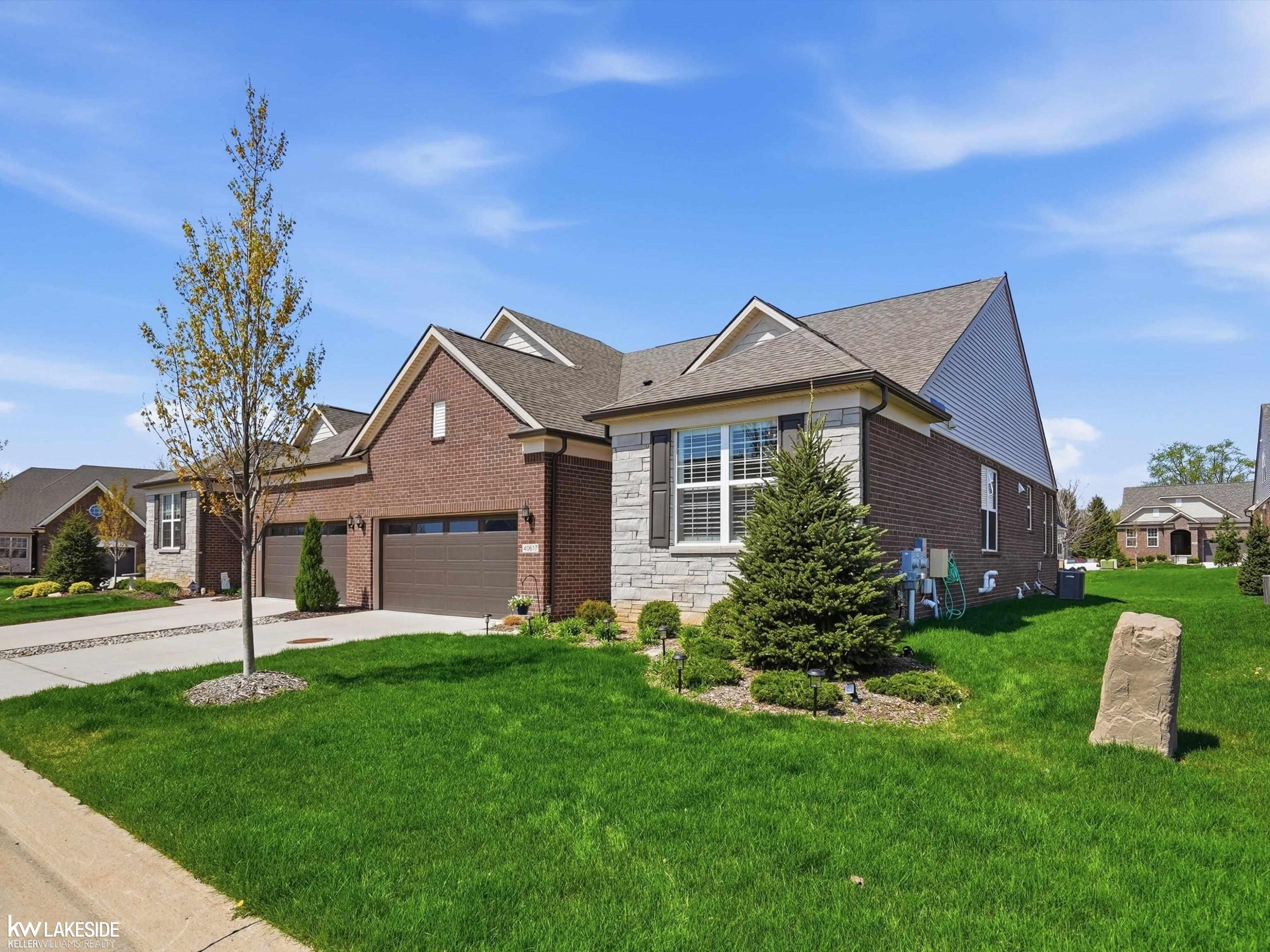 40617 TULIP TRCE, Clinton Twp, MI 48036 — Photo 45