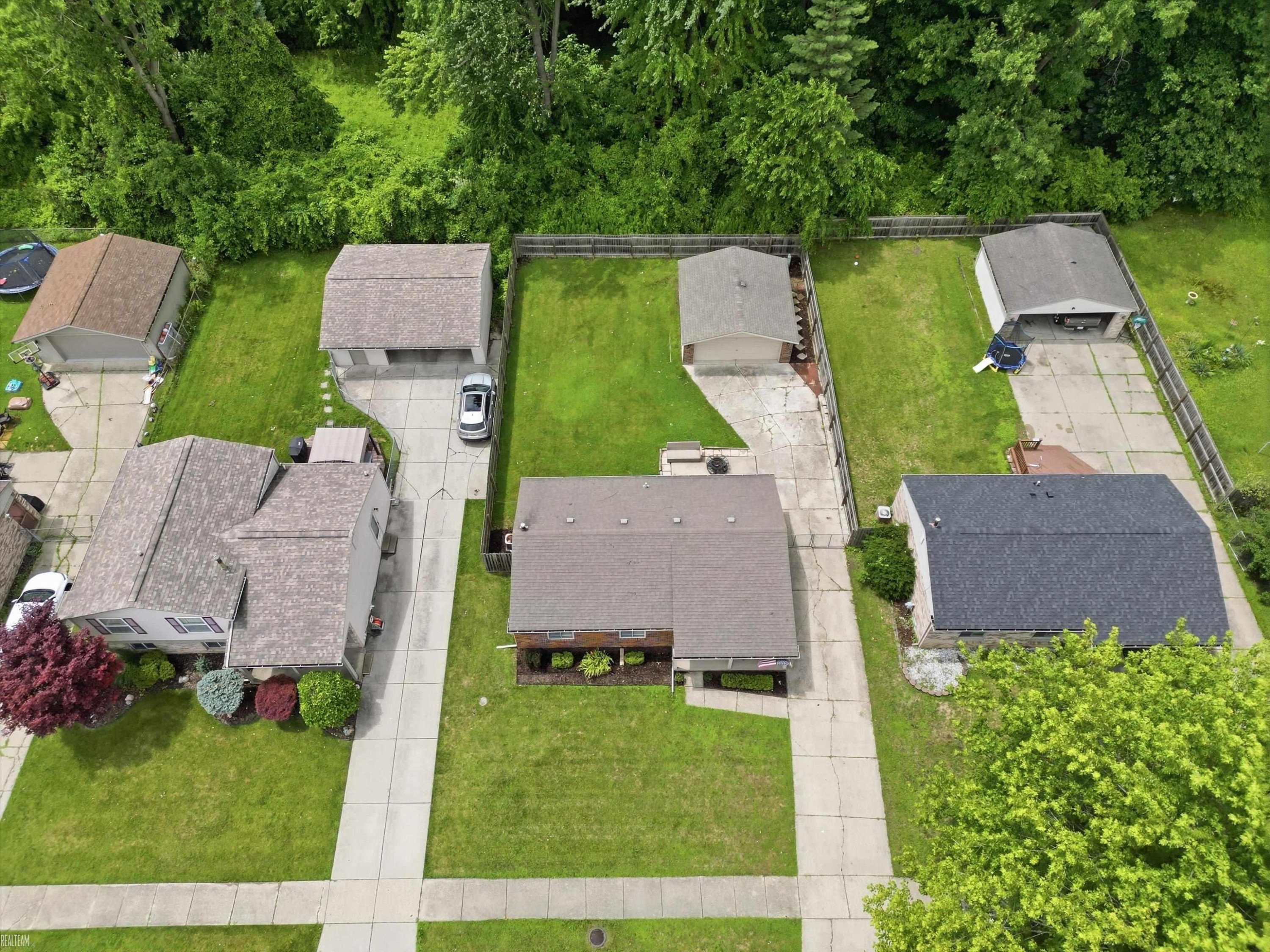 41605 Clayton Street, Clinton Twp, MI 48038 — Photo 3