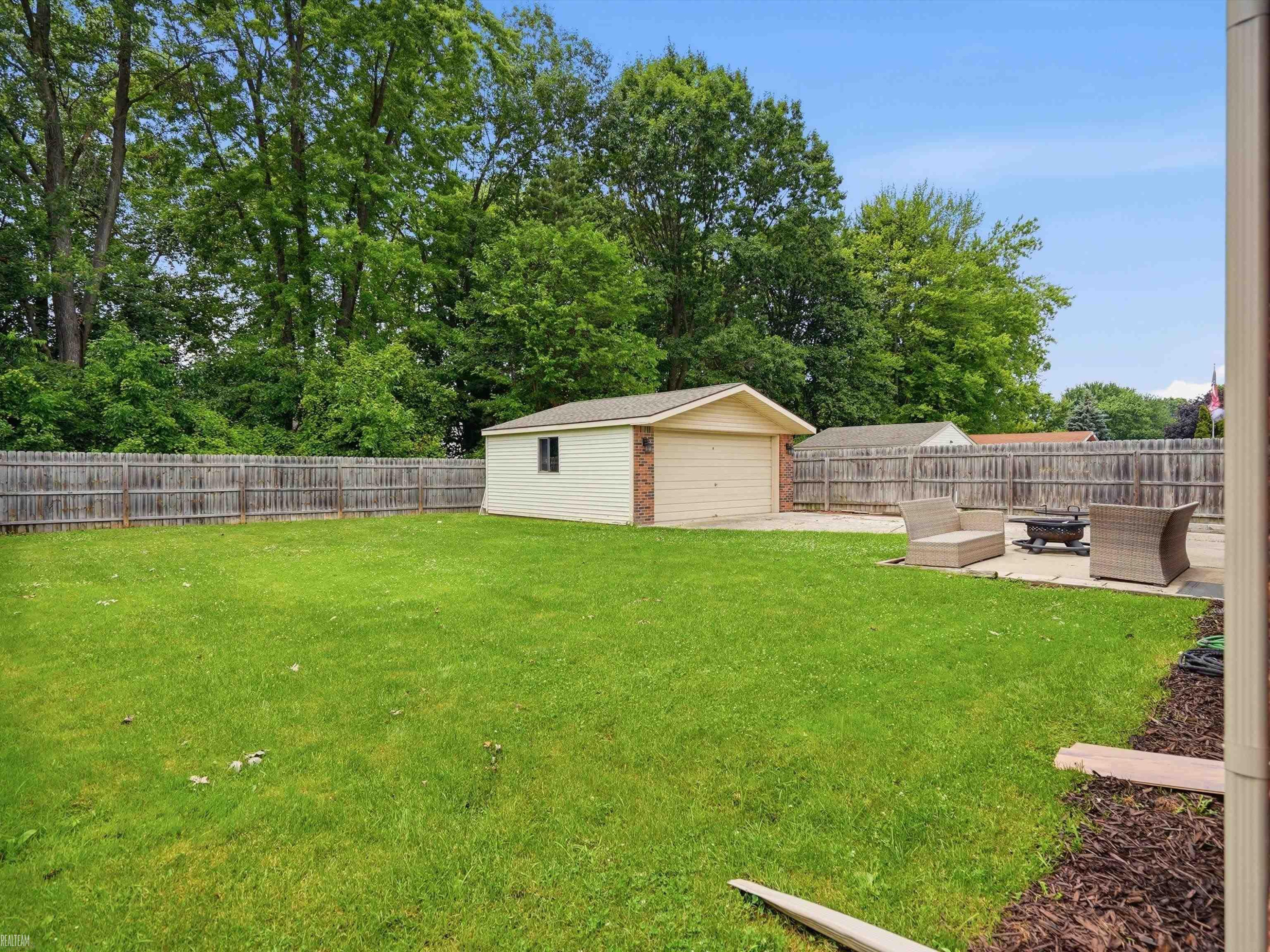 41605 Clayton Street, Clinton Twp, MI 48038 — Photo 29