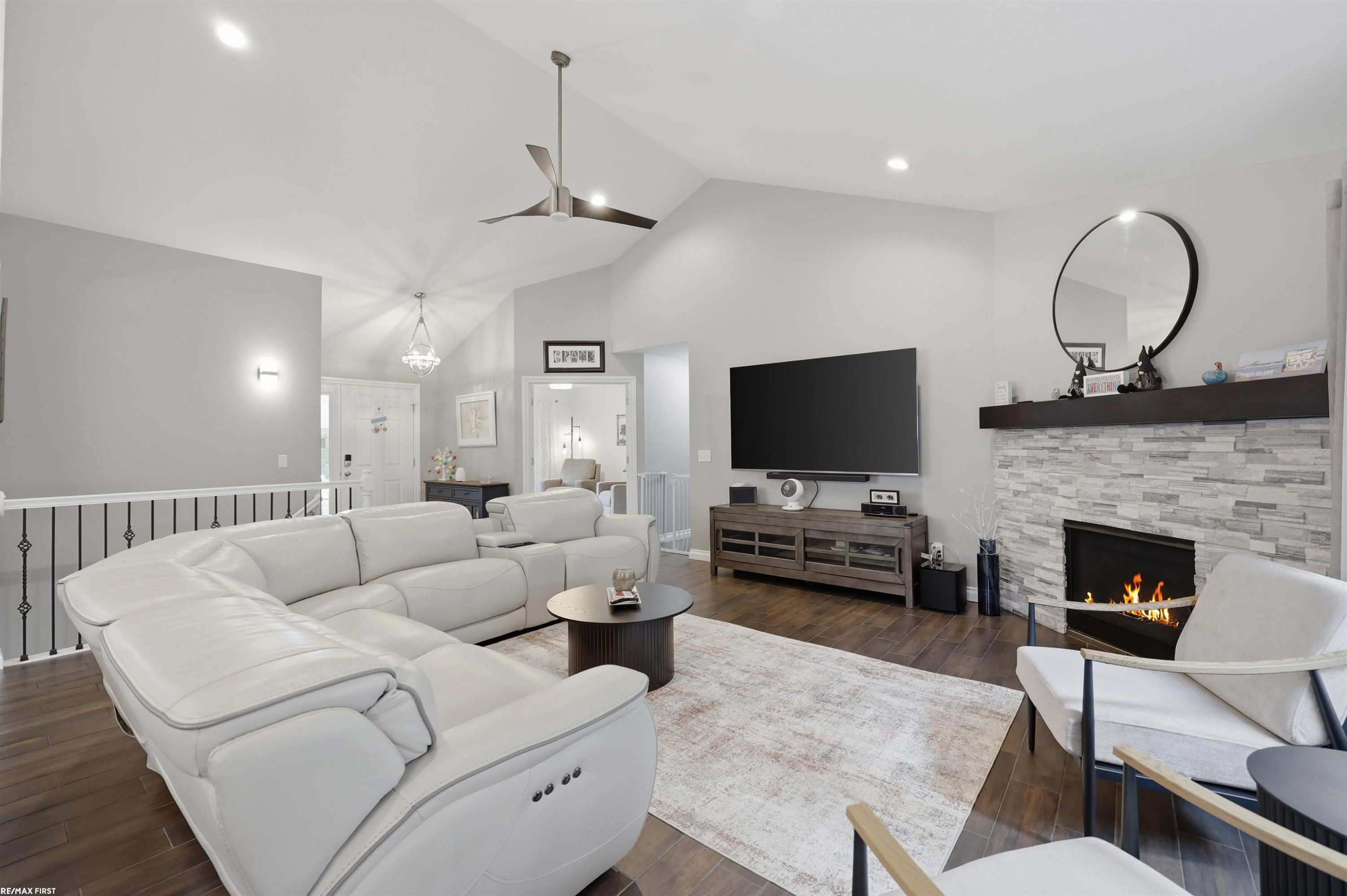 51341 Caroline Drive, New Baltimore, MI 48047 — Photo 8