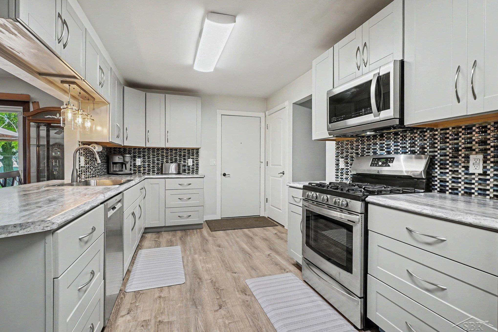 831 Mayflower Drive, Saginaw, MI 48638 — Photo 8