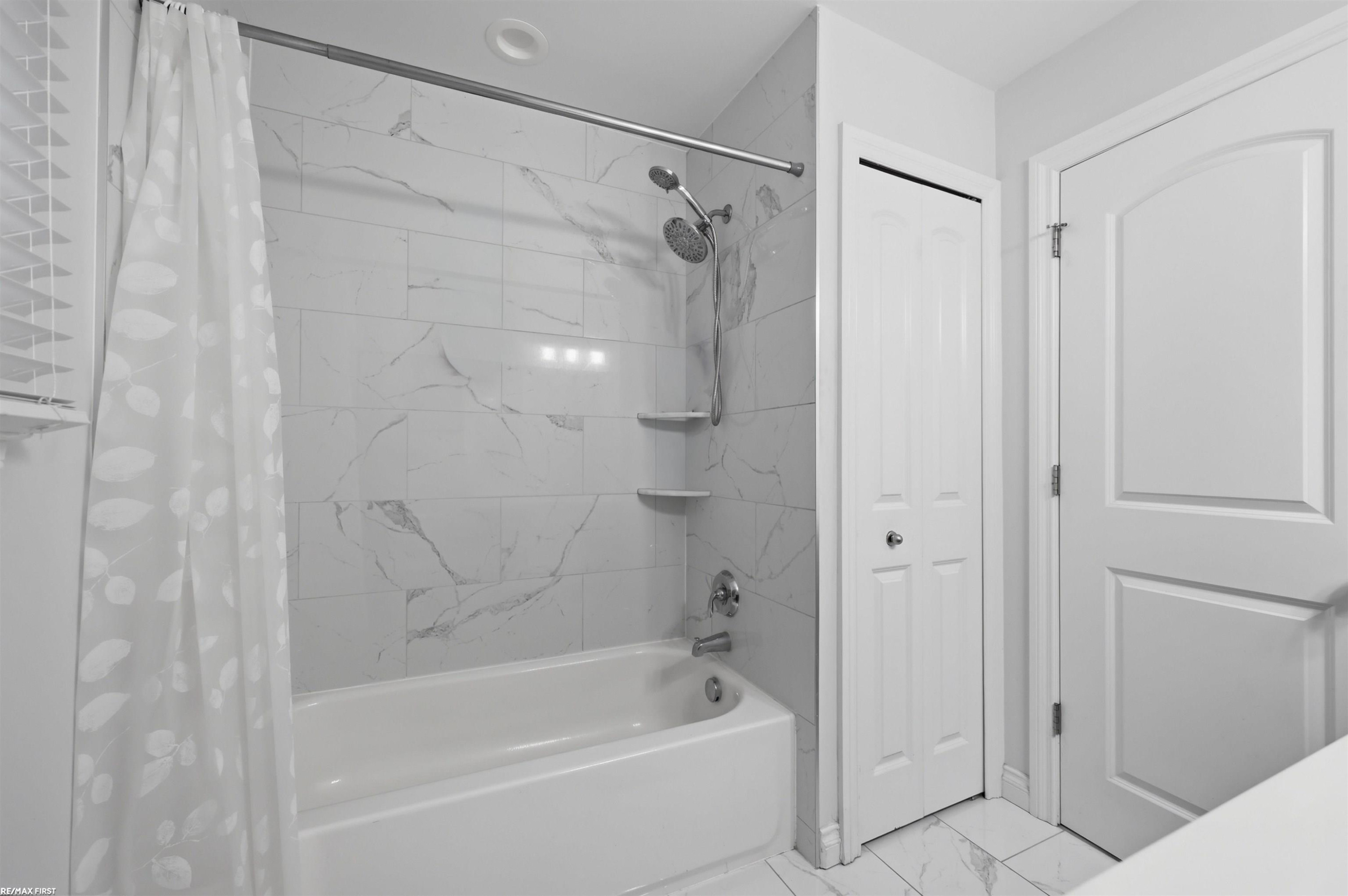 51341 Caroline Drive, New Baltimore, MI 48047 — Photo 30
