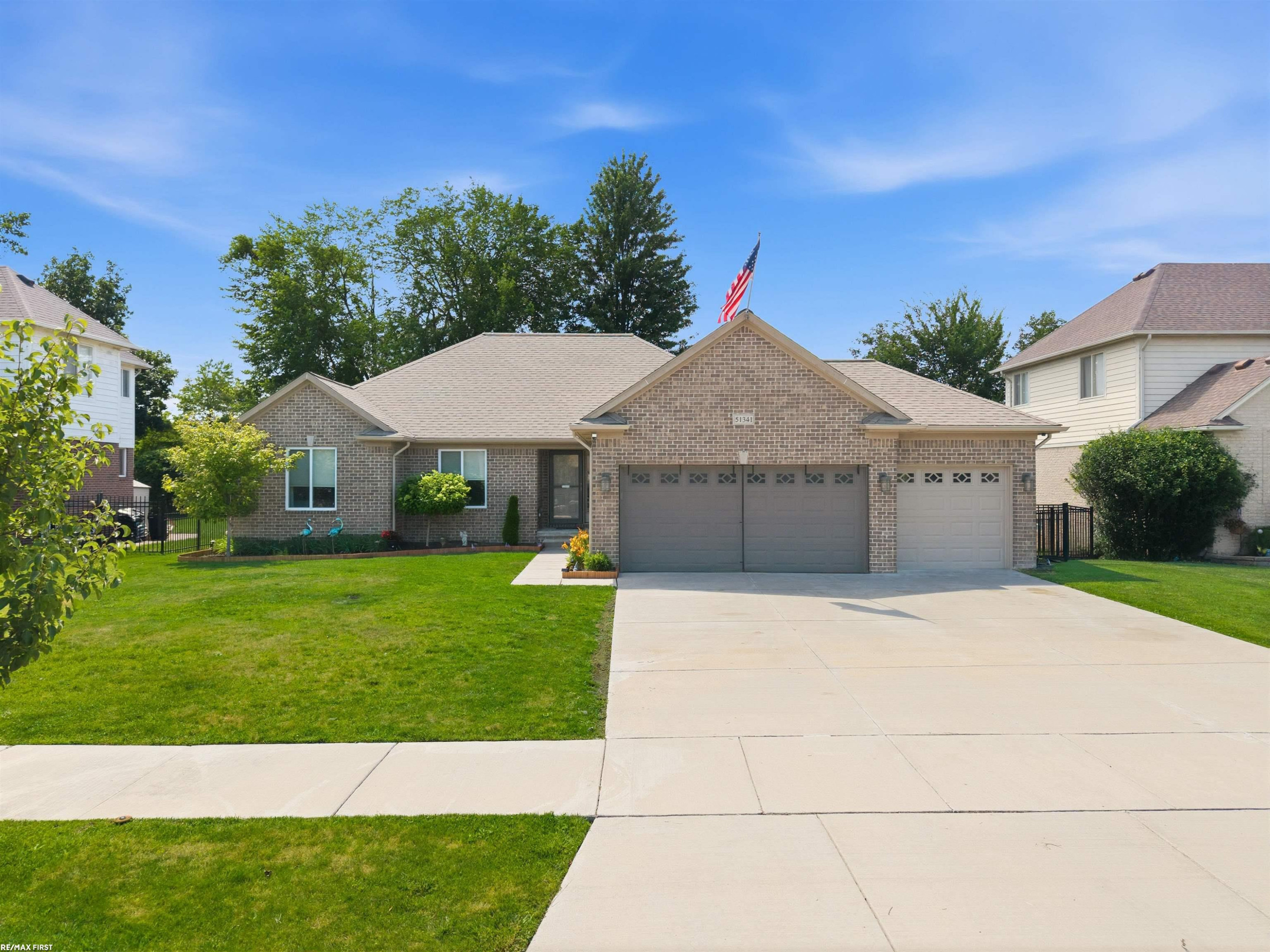51341 Caroline Drive, New Baltimore, MI 48047 — Photo 49