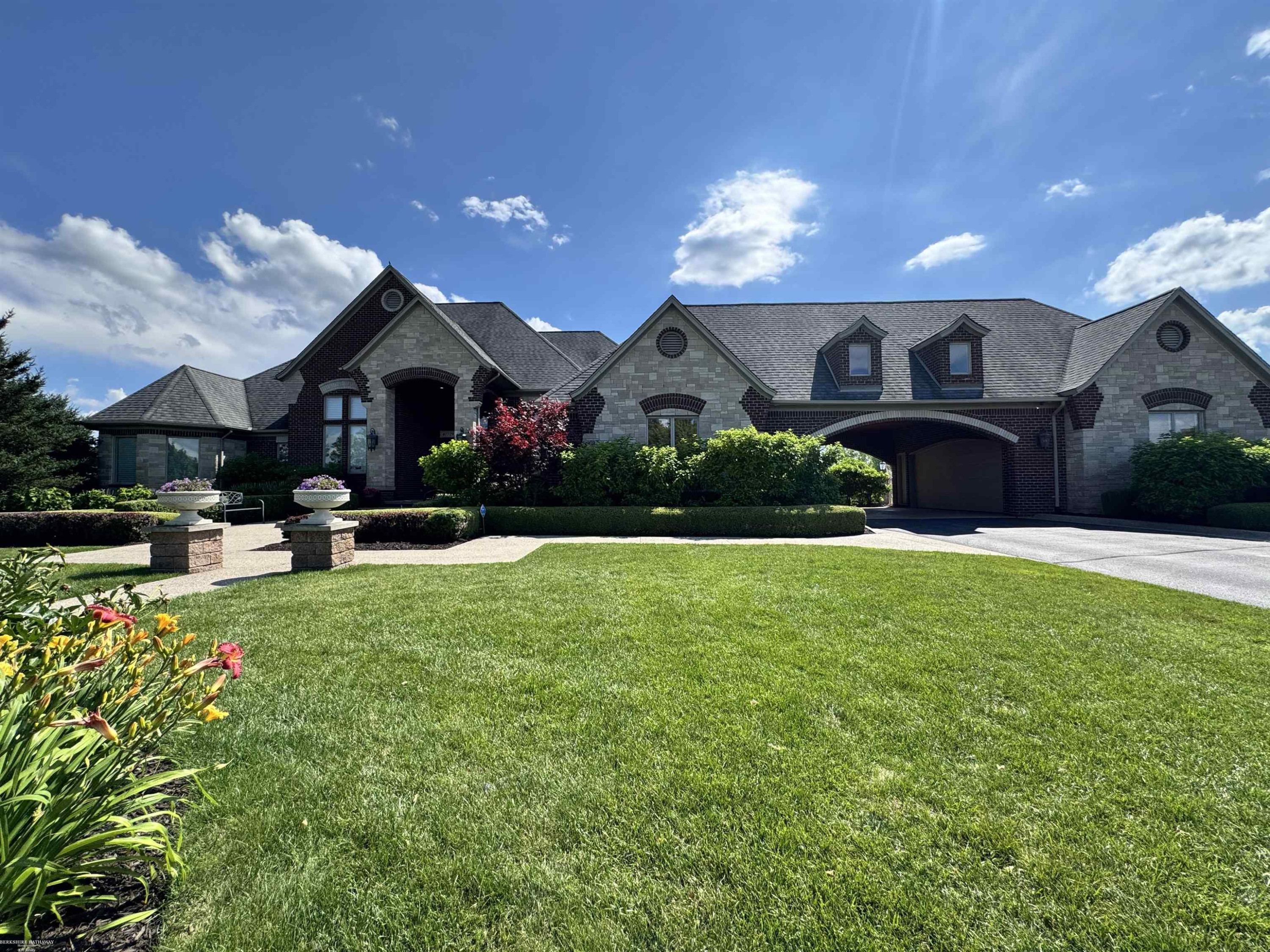 67729 Seven Lakes Court, MI 48095