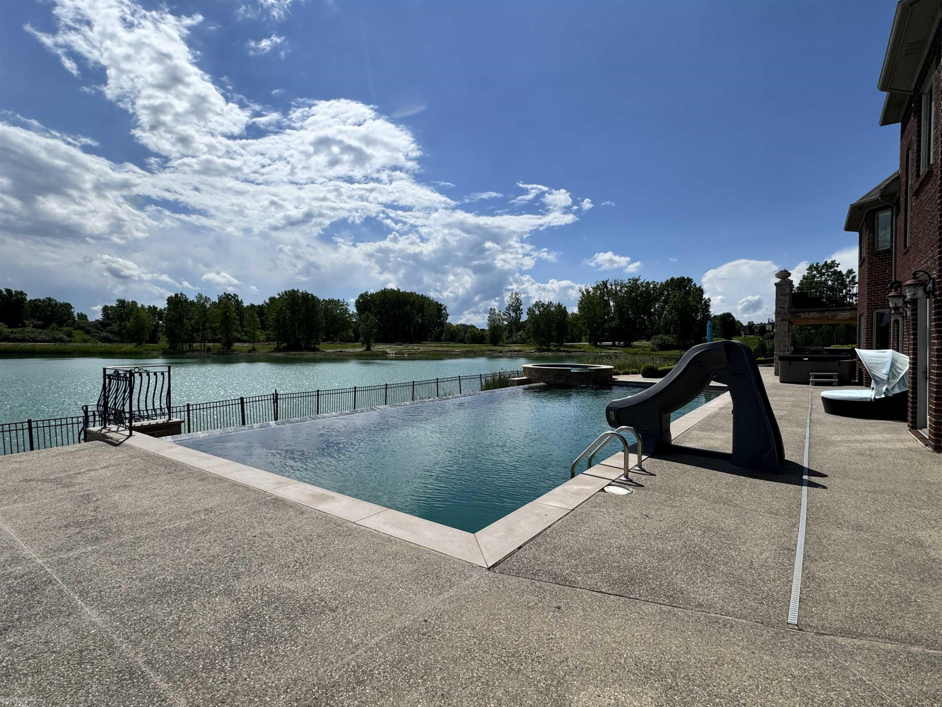 67729 Seven Lakes Court, MI 48095 — Photo 31