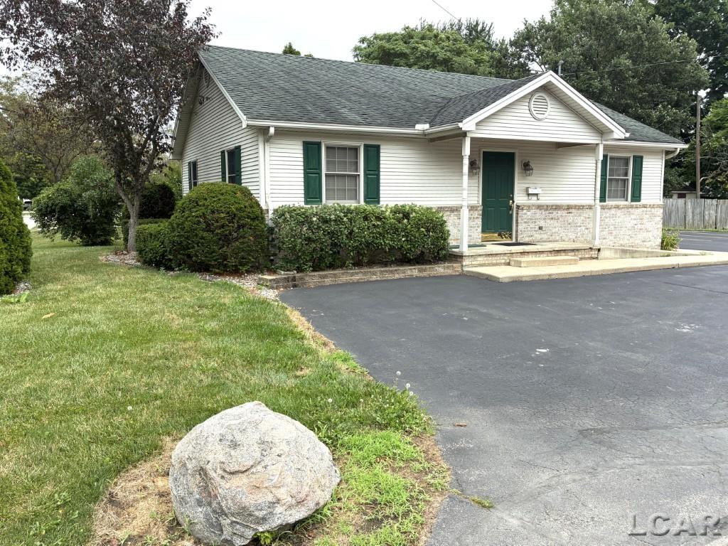 521 W Adrian State Highway, Blissfield, MI 49228 — front exterior
