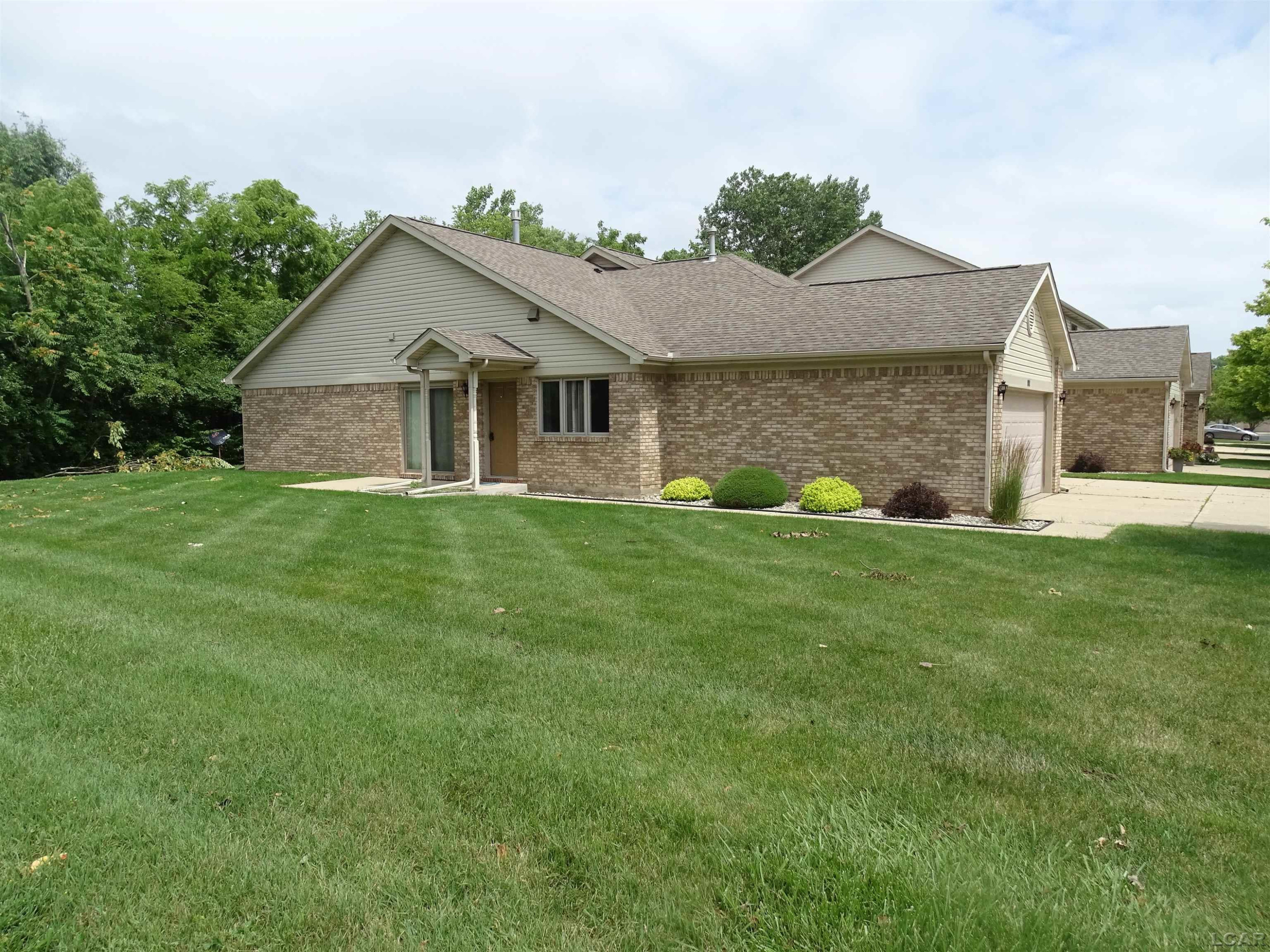 901 May Drive, Monroe, MI 48161 — Photo 2