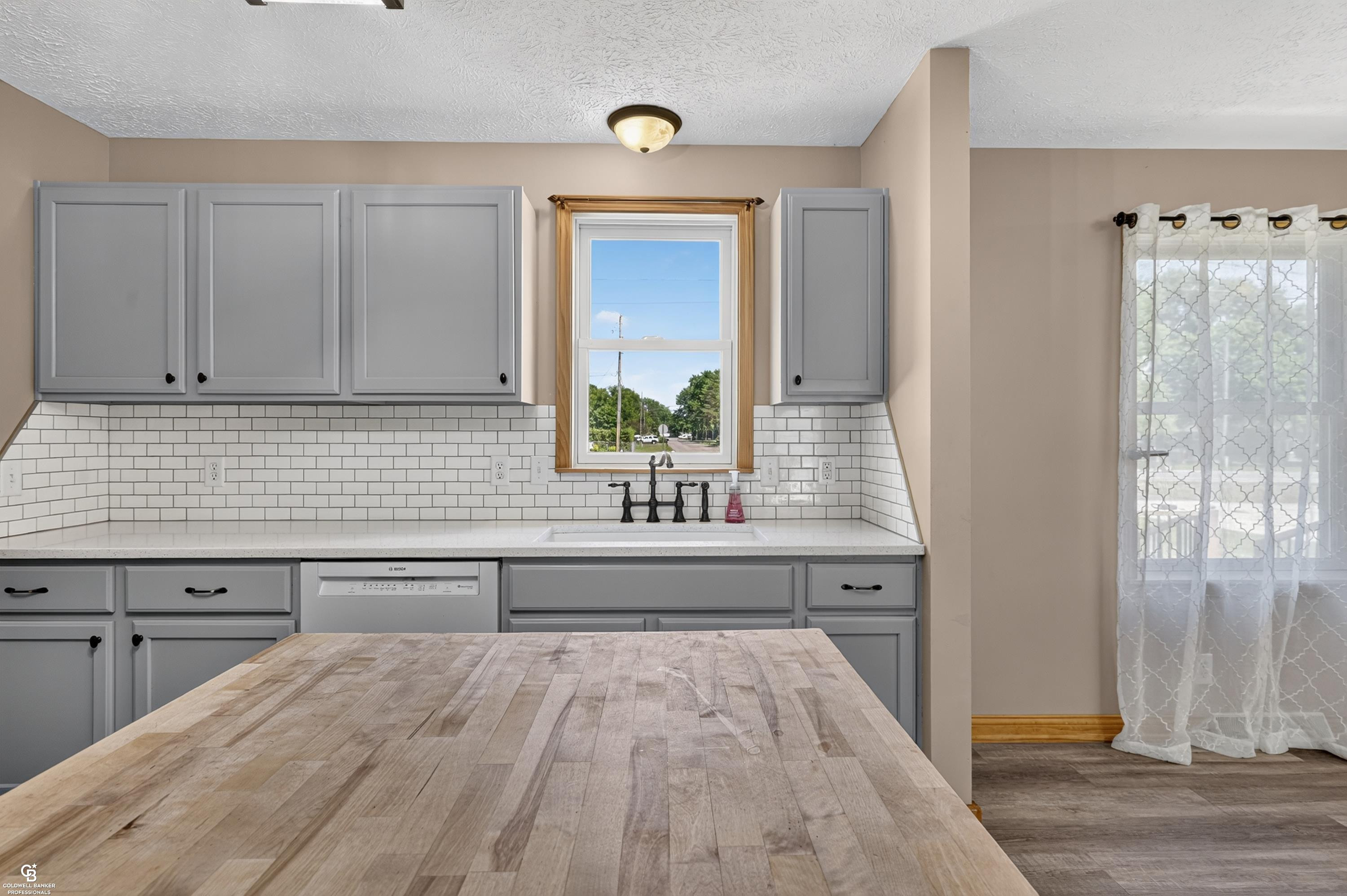 5077 N Belsay Road, Flint, MI 48506 — Photo 7
