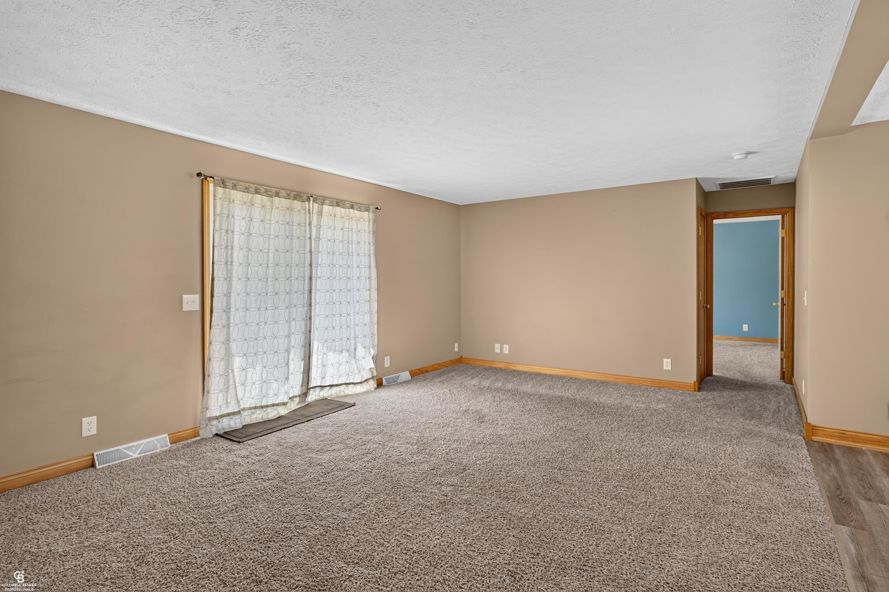 5077 N Belsay Road, Flint, MI 48506 — Photo 17