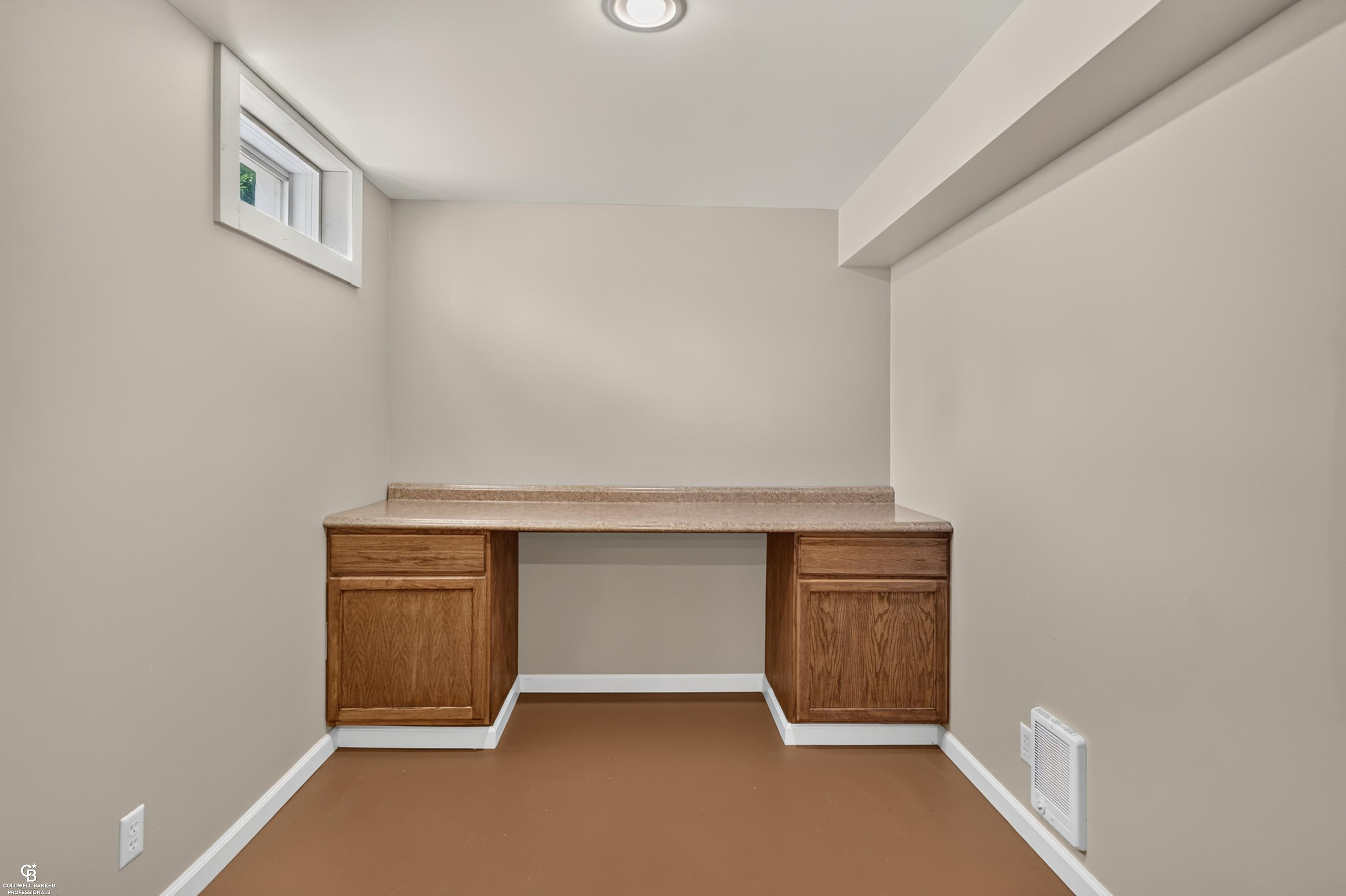 5077 N Belsay Road, Flint, MI 48506 — Photo 32