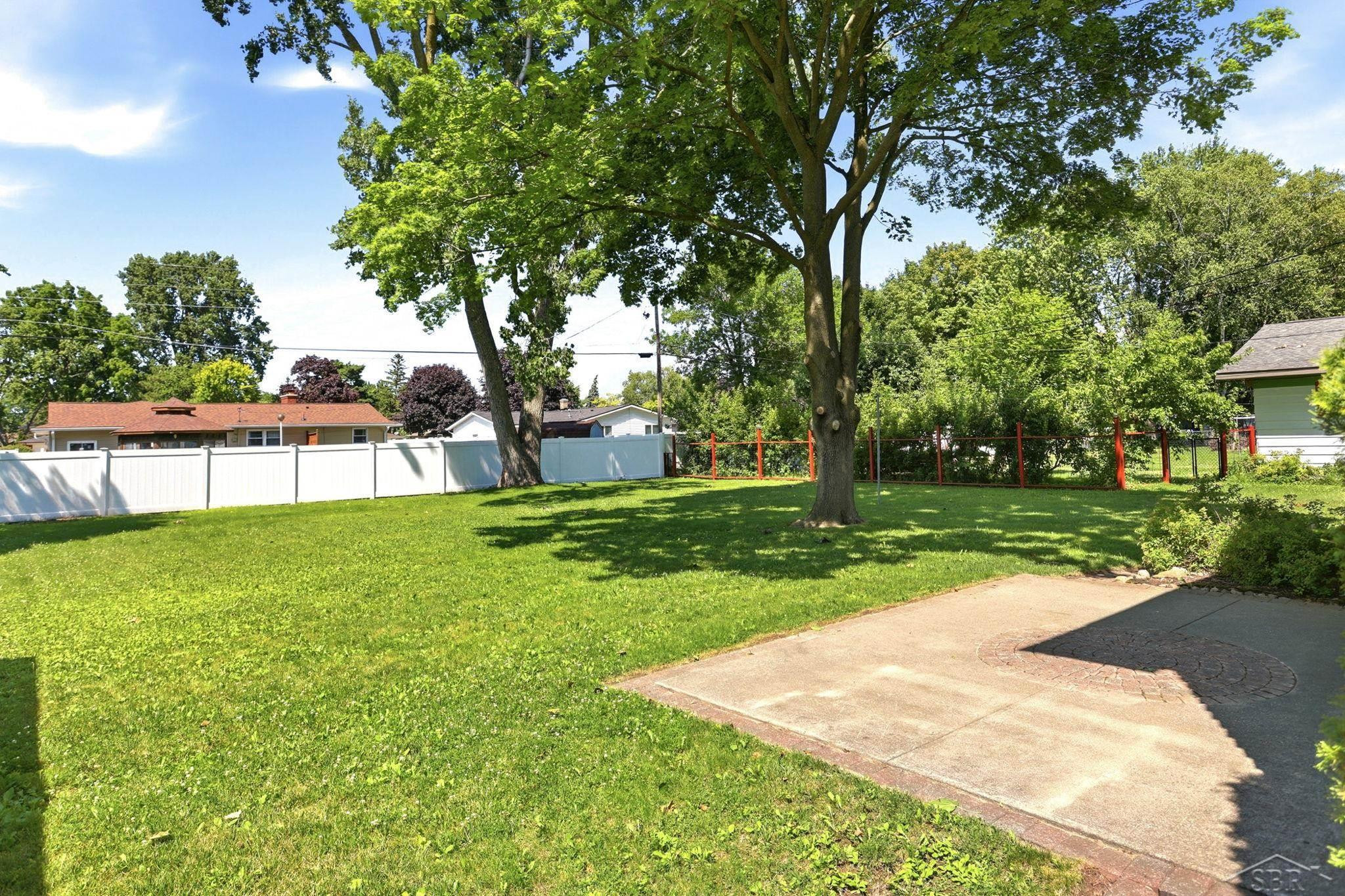4850 Hanover Drive, Saginaw, MI 48603 — Photo 37