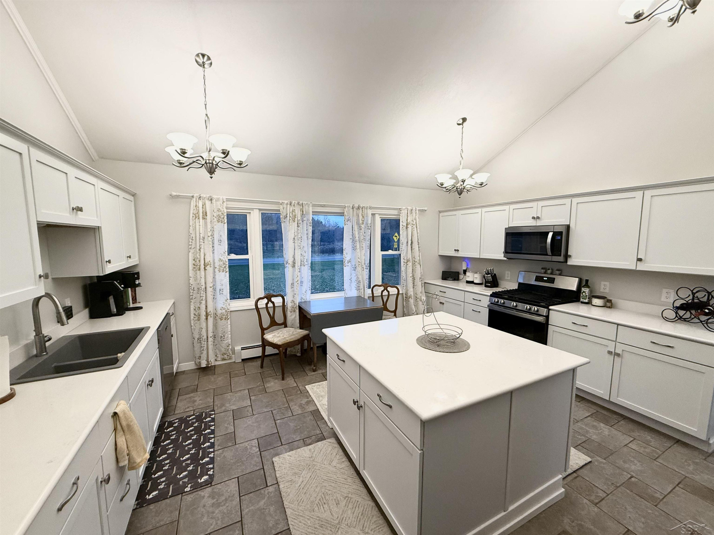 1864 E Chippewa River Road, Midland, MI 48640 — Photo 5