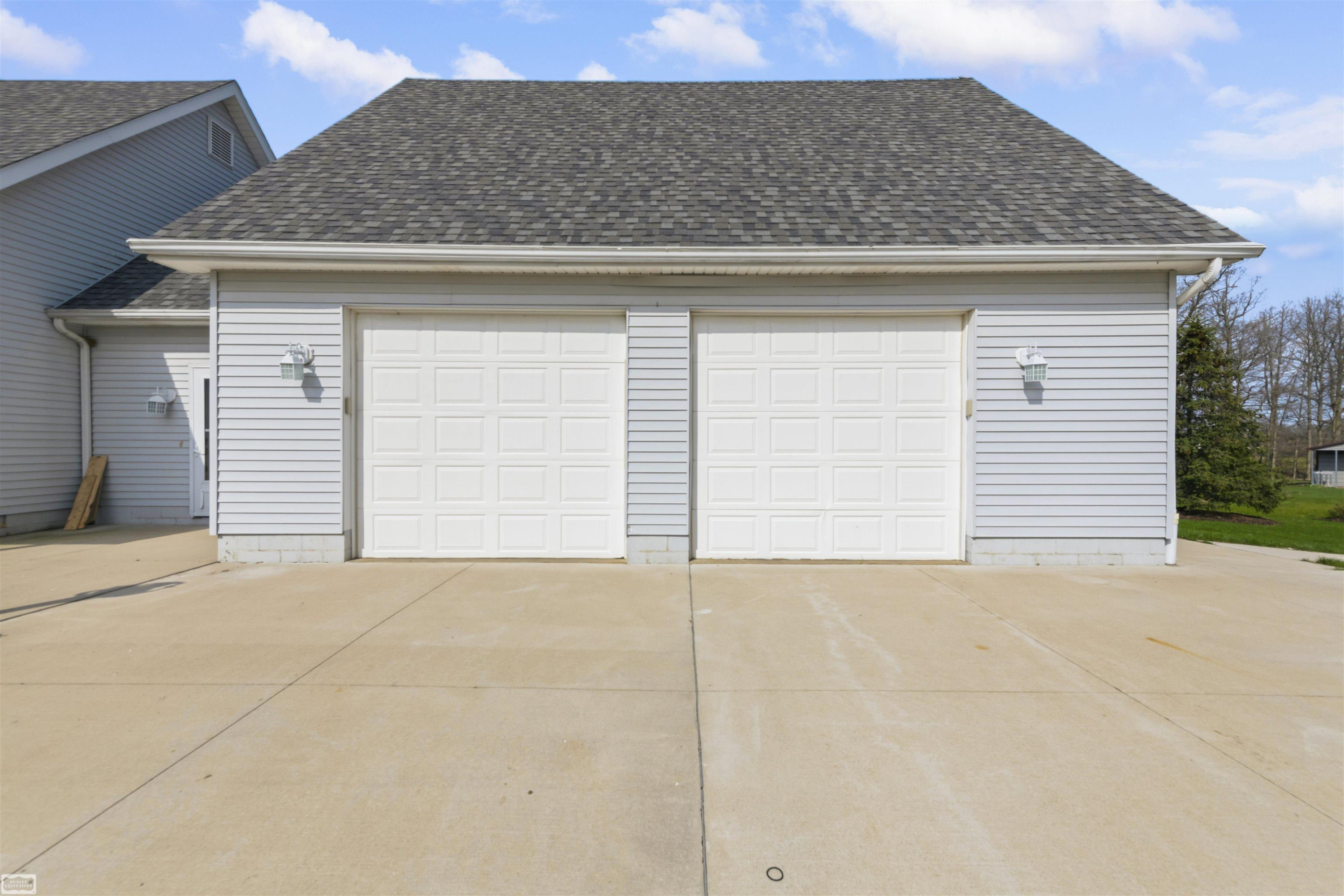 4453 Lone Oak Drive, Capac, MI 48014 — Photo 40