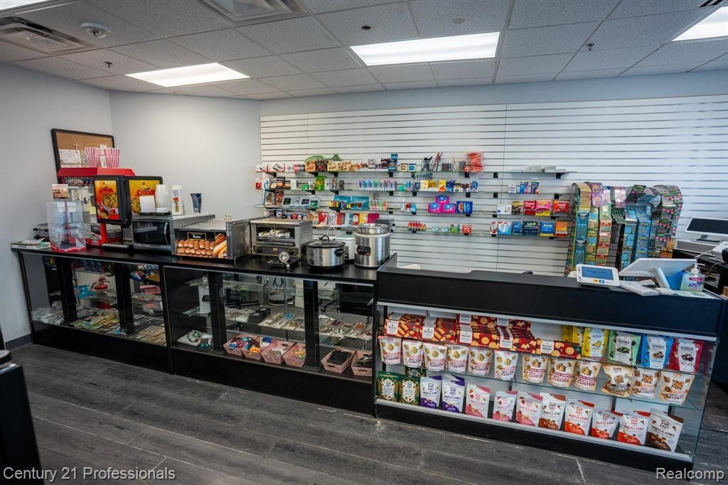 888 W Big Beaver - Troy Eatz Road, Troy, MI 48084 — Photo 9