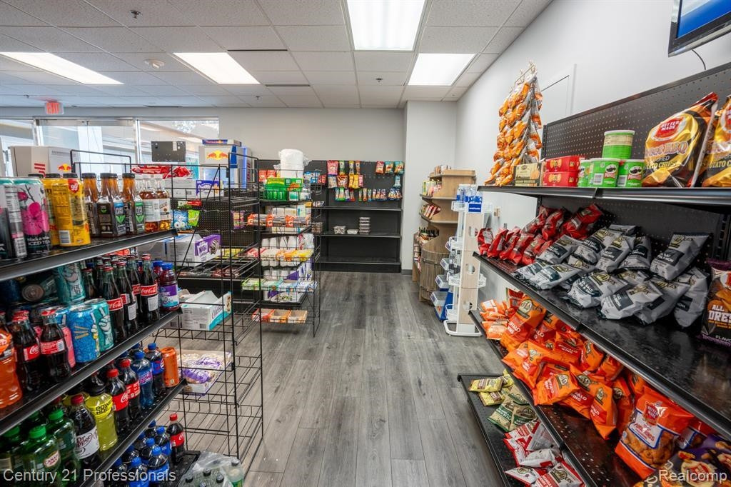 888 W Big Beaver - Troy Eatz Road, Troy, MI 48084 — Photo 15