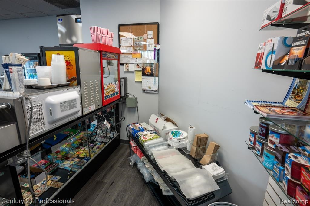 888 W Big Beaver - Troy Eatz Road, Troy, MI 48084 — Photo 27