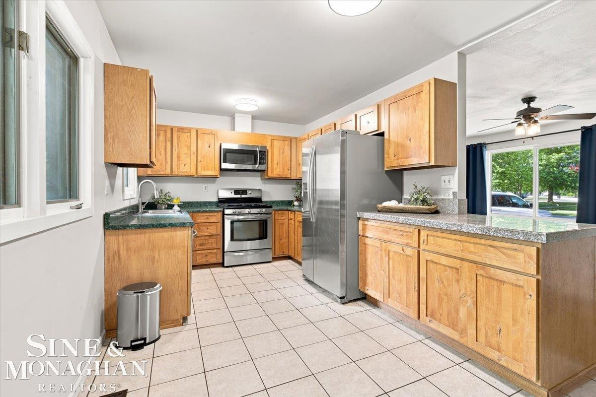 855 Georgia Street, Marysville, MI 48040 — Photo 6