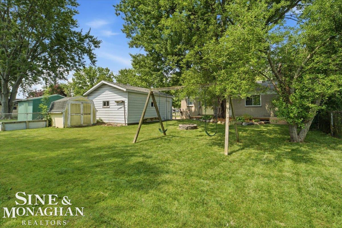 855 Georgia Street, Marysville, MI 48040 — Photo 30