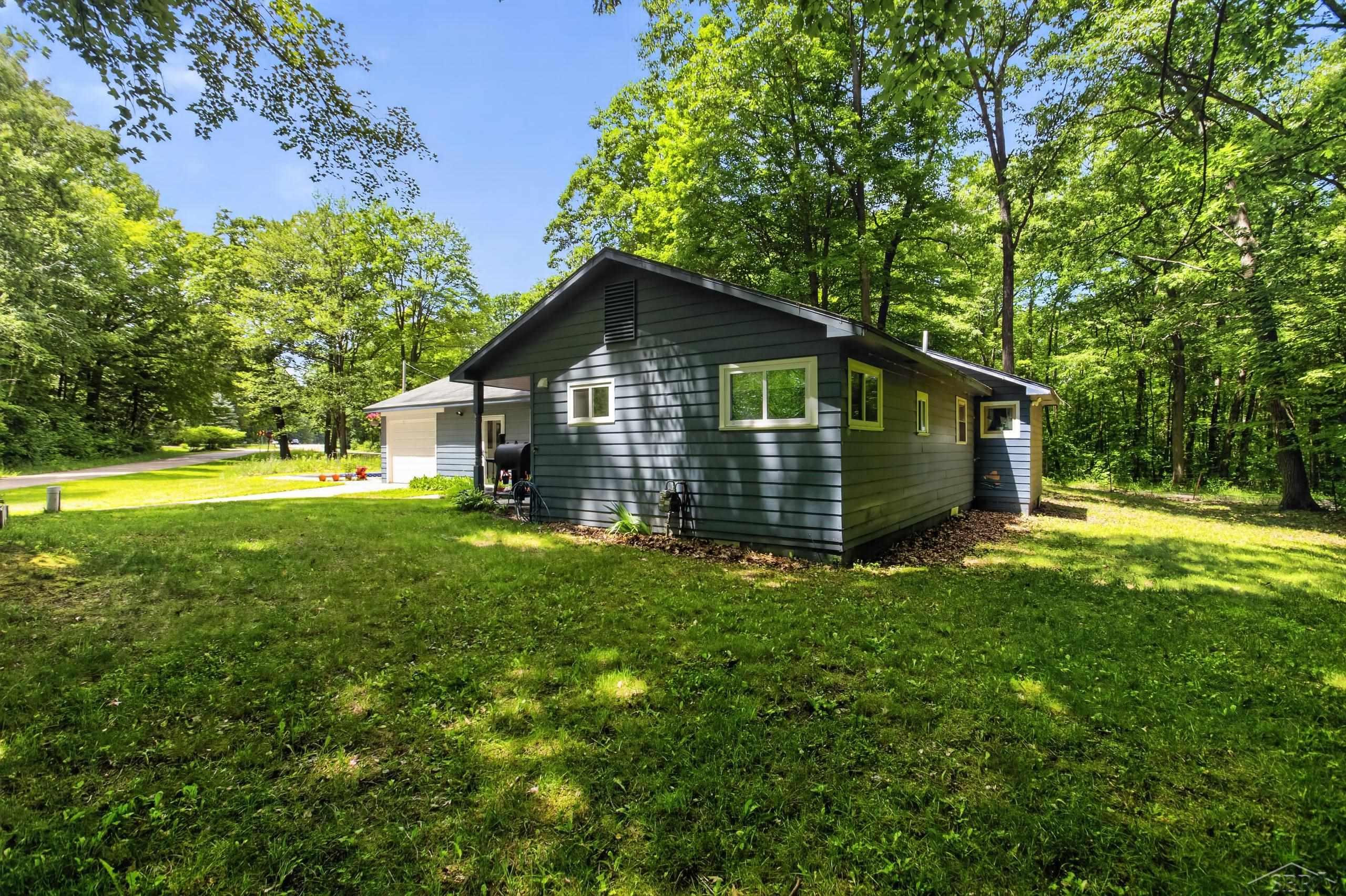 4350 E Arnold Lake Road, Harrison, MI 48625 — Photo 43