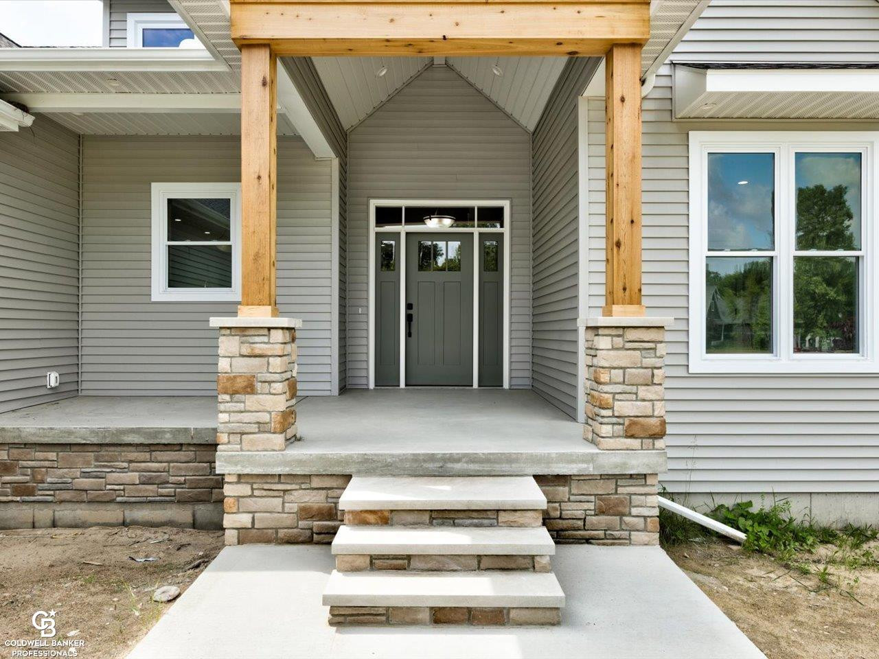 3935 Capital Avenue, MI 48059 — Photo 3