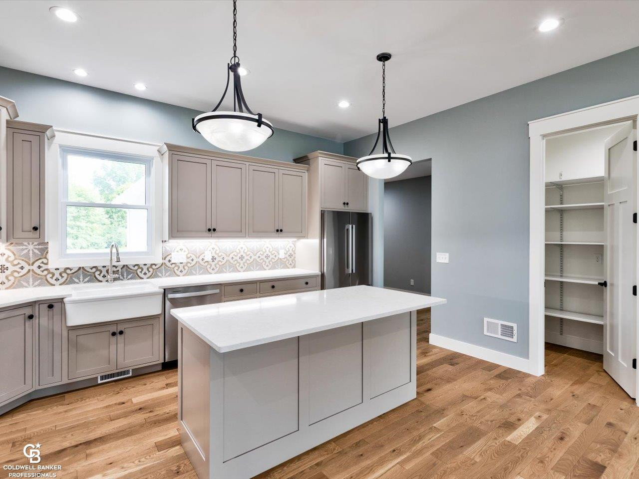 3935 Capital Avenue, MI 48059 — Photo 8