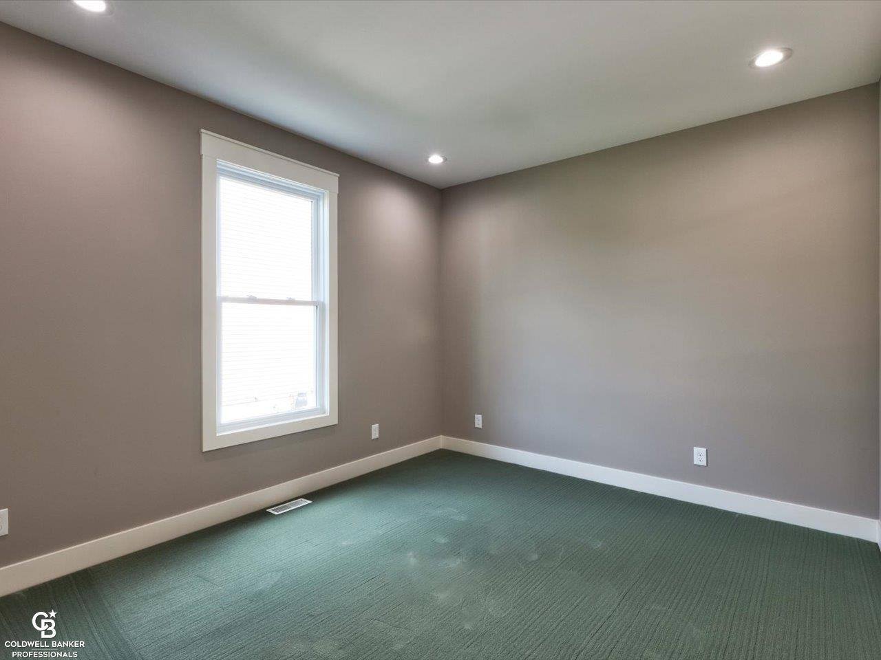 3935 Capital Avenue, MI 48059 — Photo 22