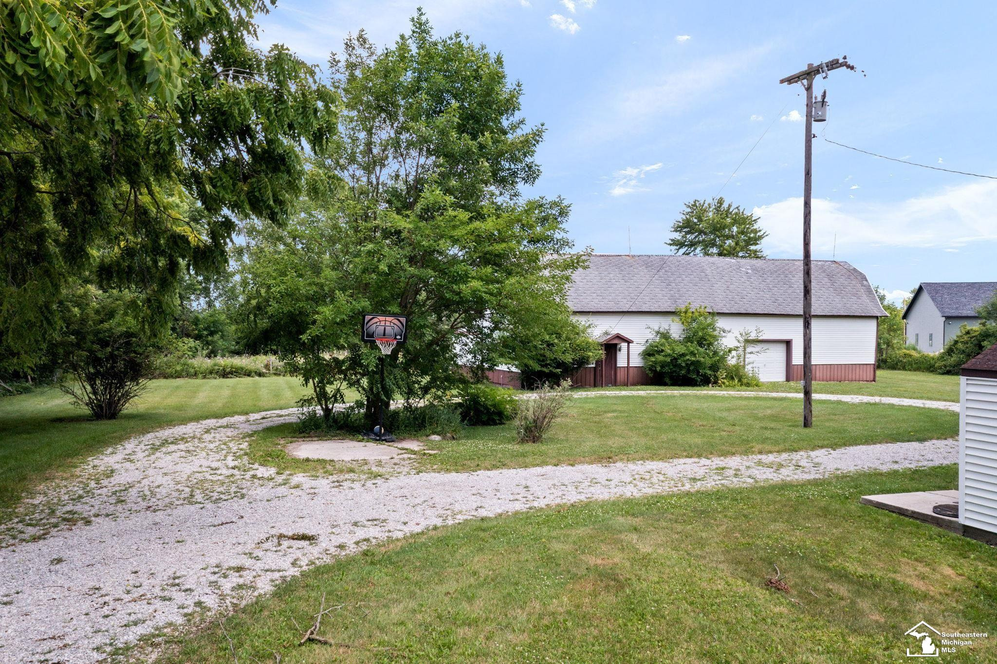 7200 Memorial Highway, MI 49267 — Photo 27