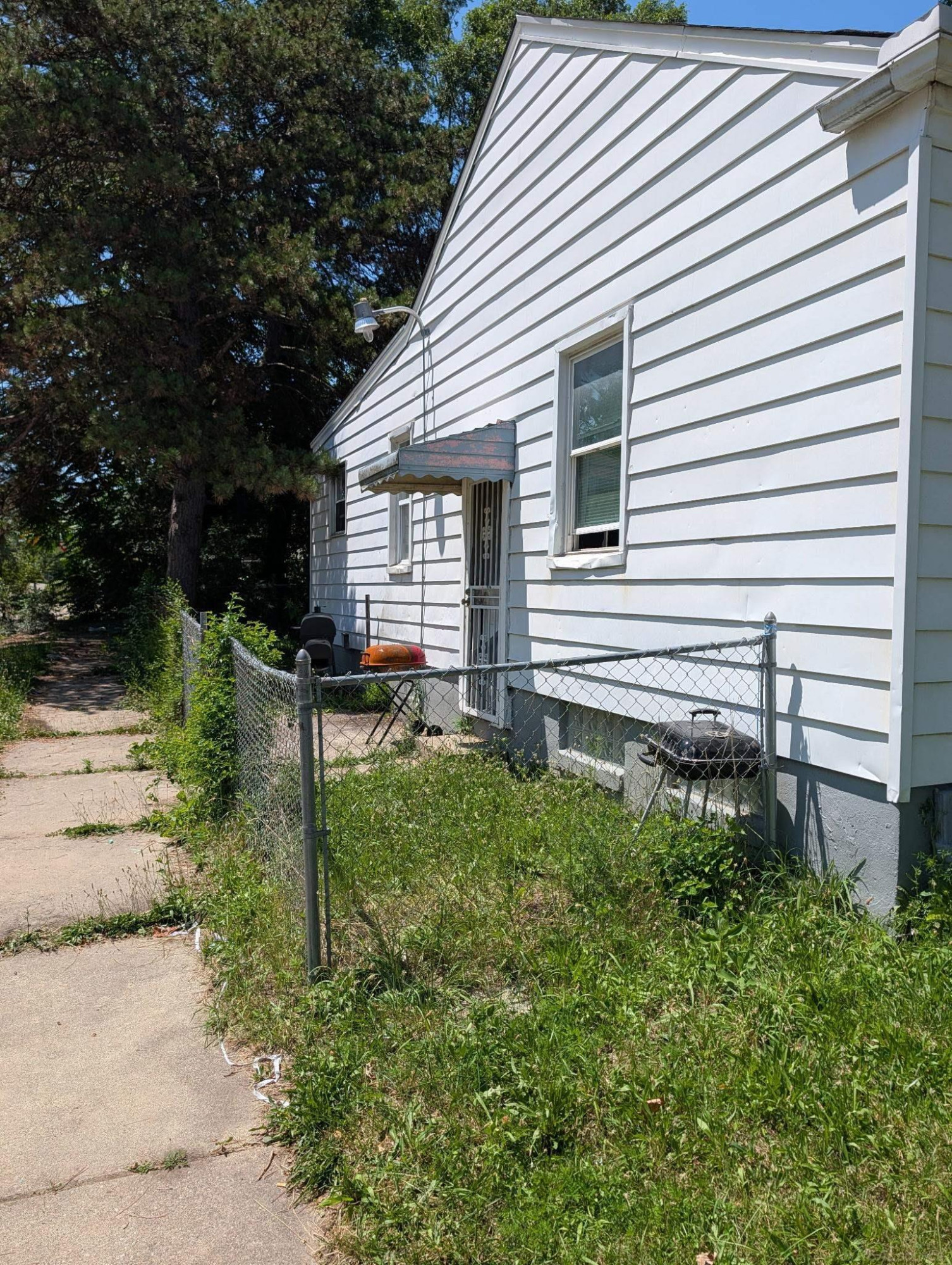 19605 Justine Street - Photo 3