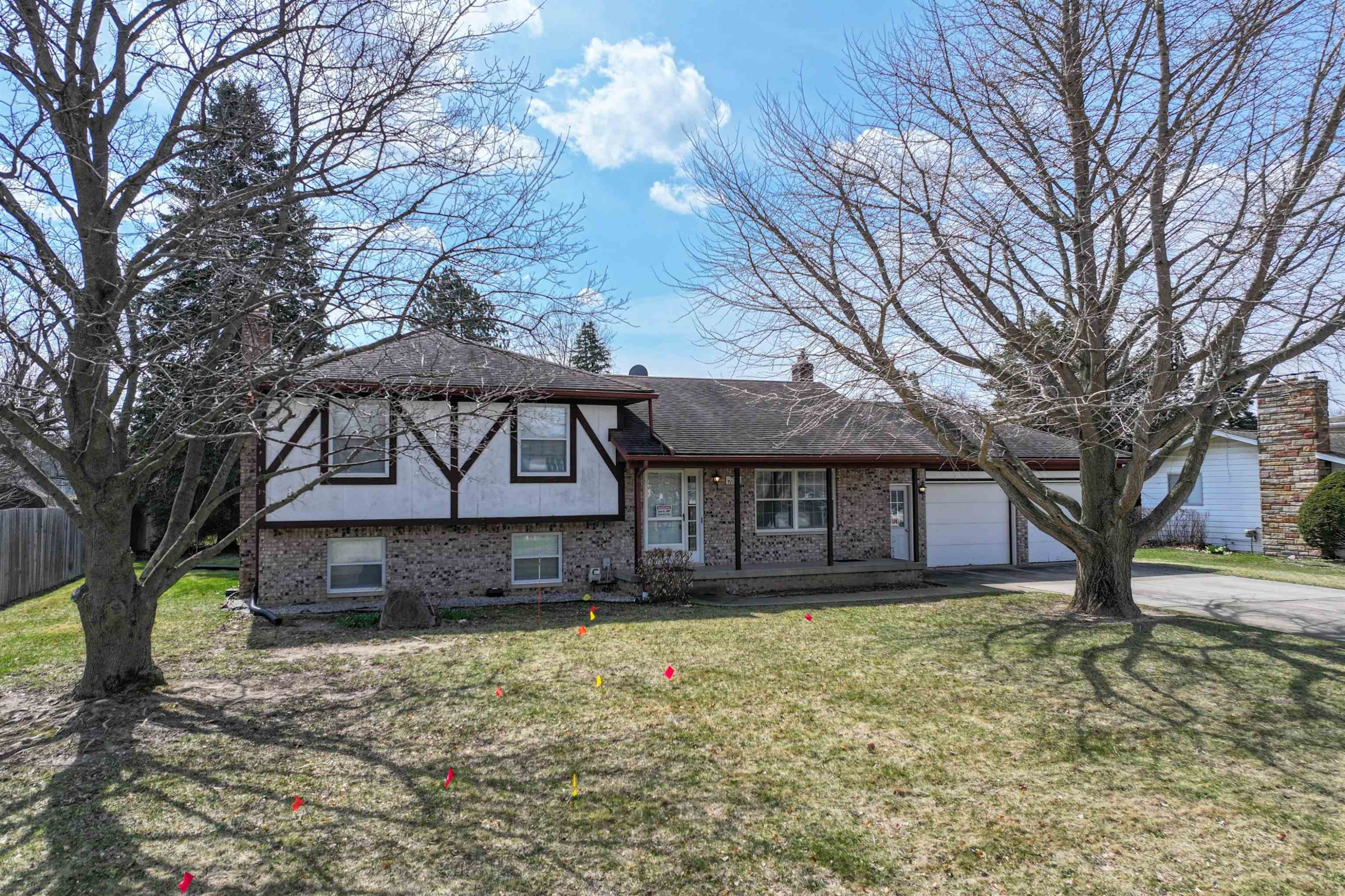 5226 Washtenaw Street, Burton, MI 48509 — Photo 3