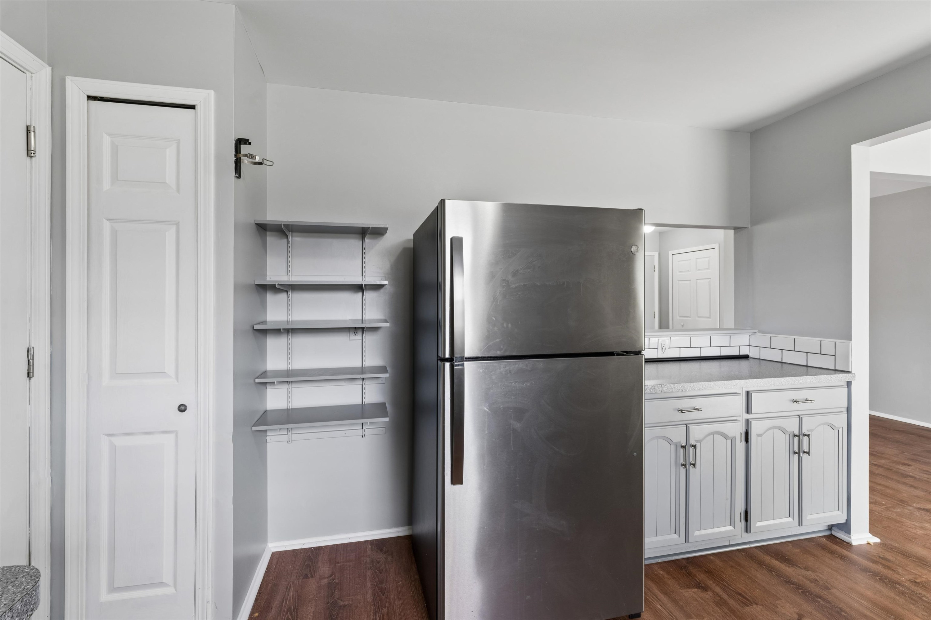 5226 Washtenaw Street, Burton, MI 48509 — Photo 13