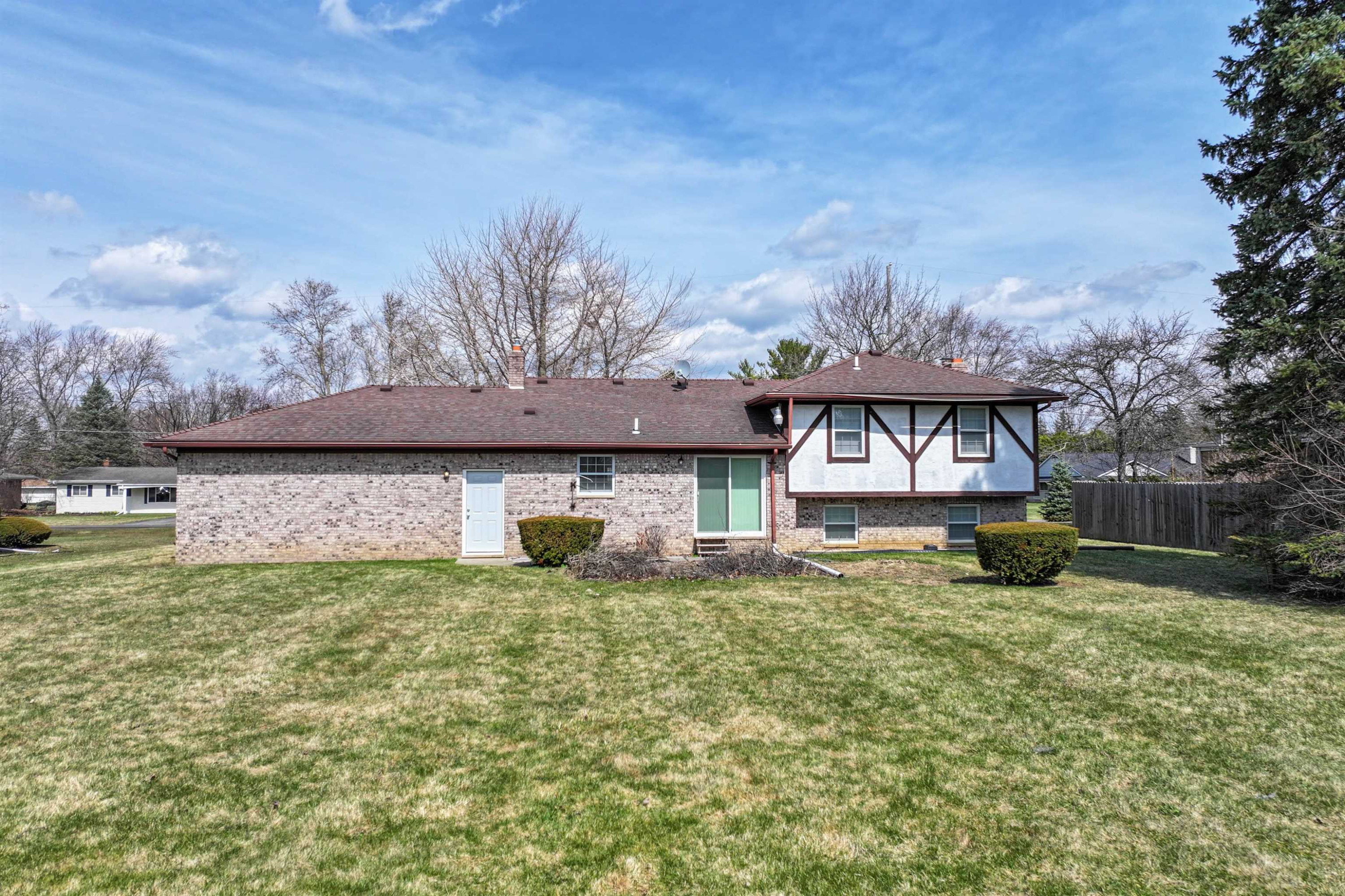 5226 Washtenaw Street, Burton, MI 48509 — Photo 34